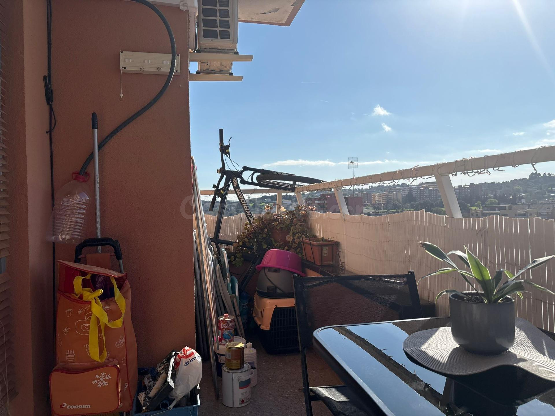 PISO CON MUY BUENAS VISTAS EN CANOVELLES!!! - foto 5