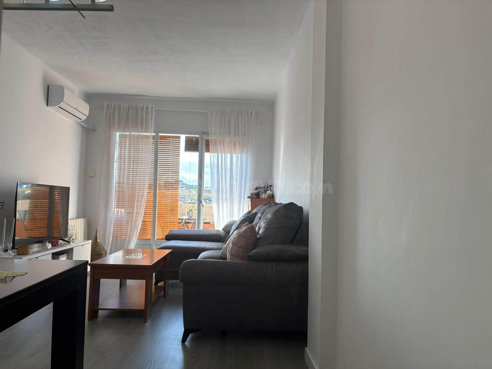 PISO CON MUY BUENAS VISTAS EN CANOVELLES!!! - foto 11