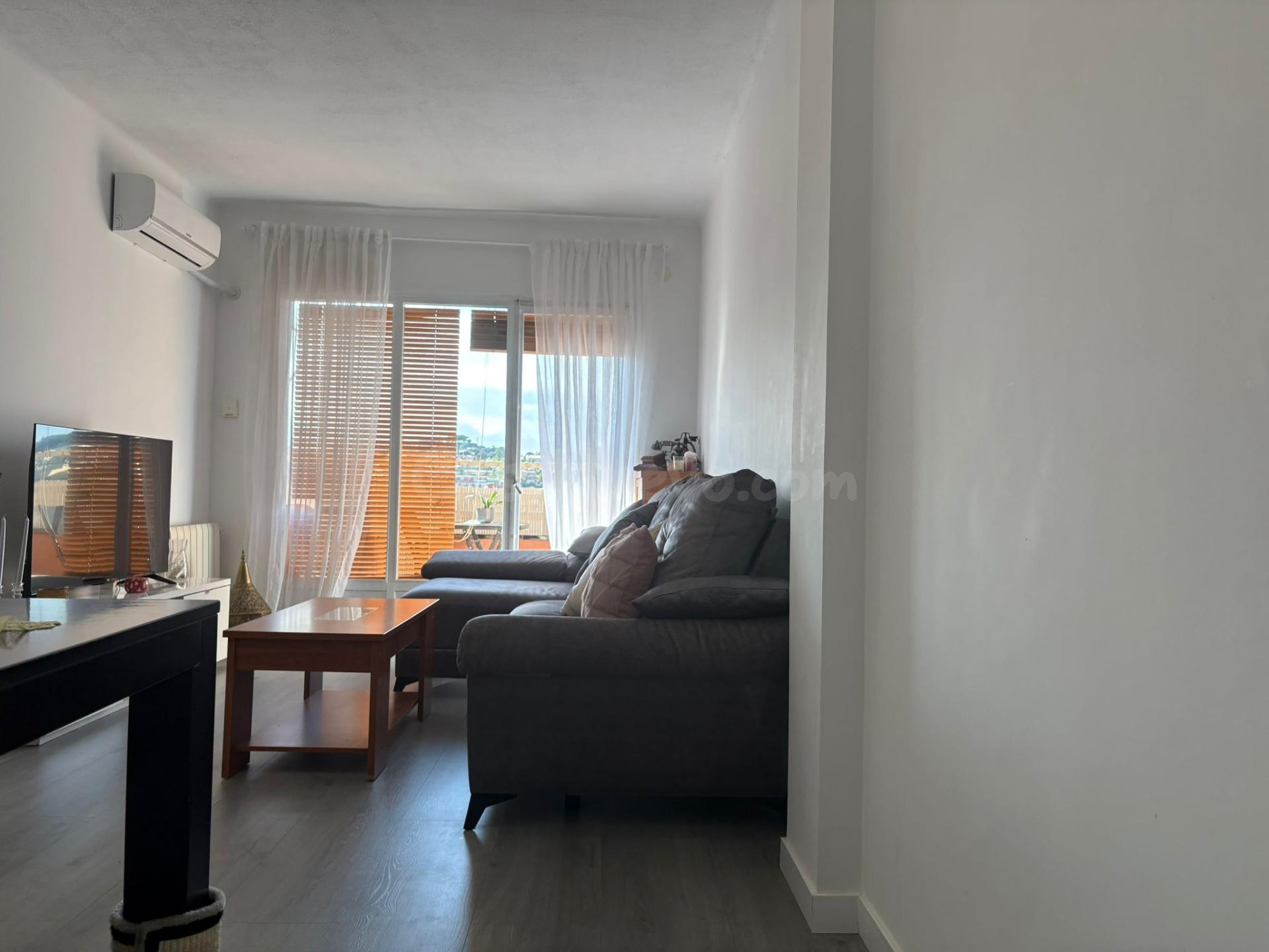 PISO CON MUY BUENAS VISTAS EN CANOVELLES!!! - foto 10