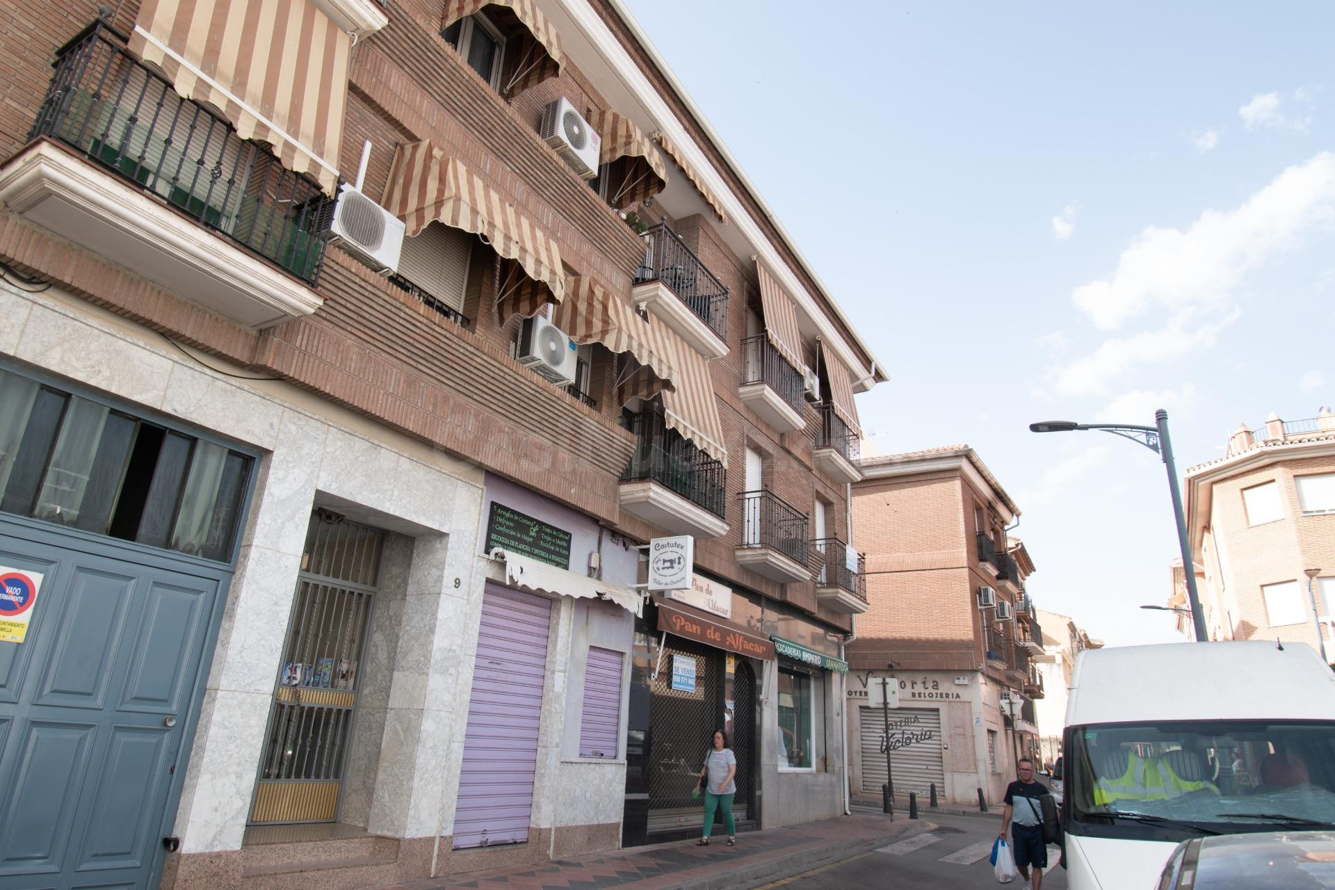 Oportunidad Única: Magnífica Vivienda en el Corazón de Armil - foto 10