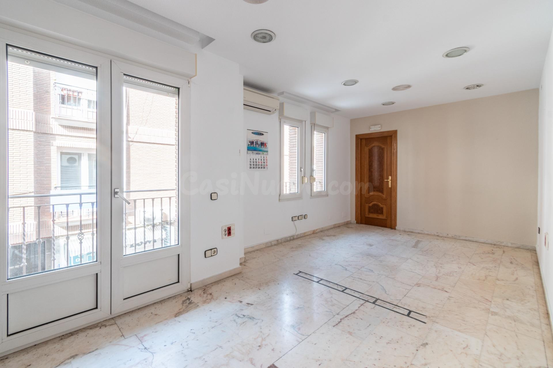 Oportunidad Única: Magnífica Vivienda en el Corazón de Armil - foto 14