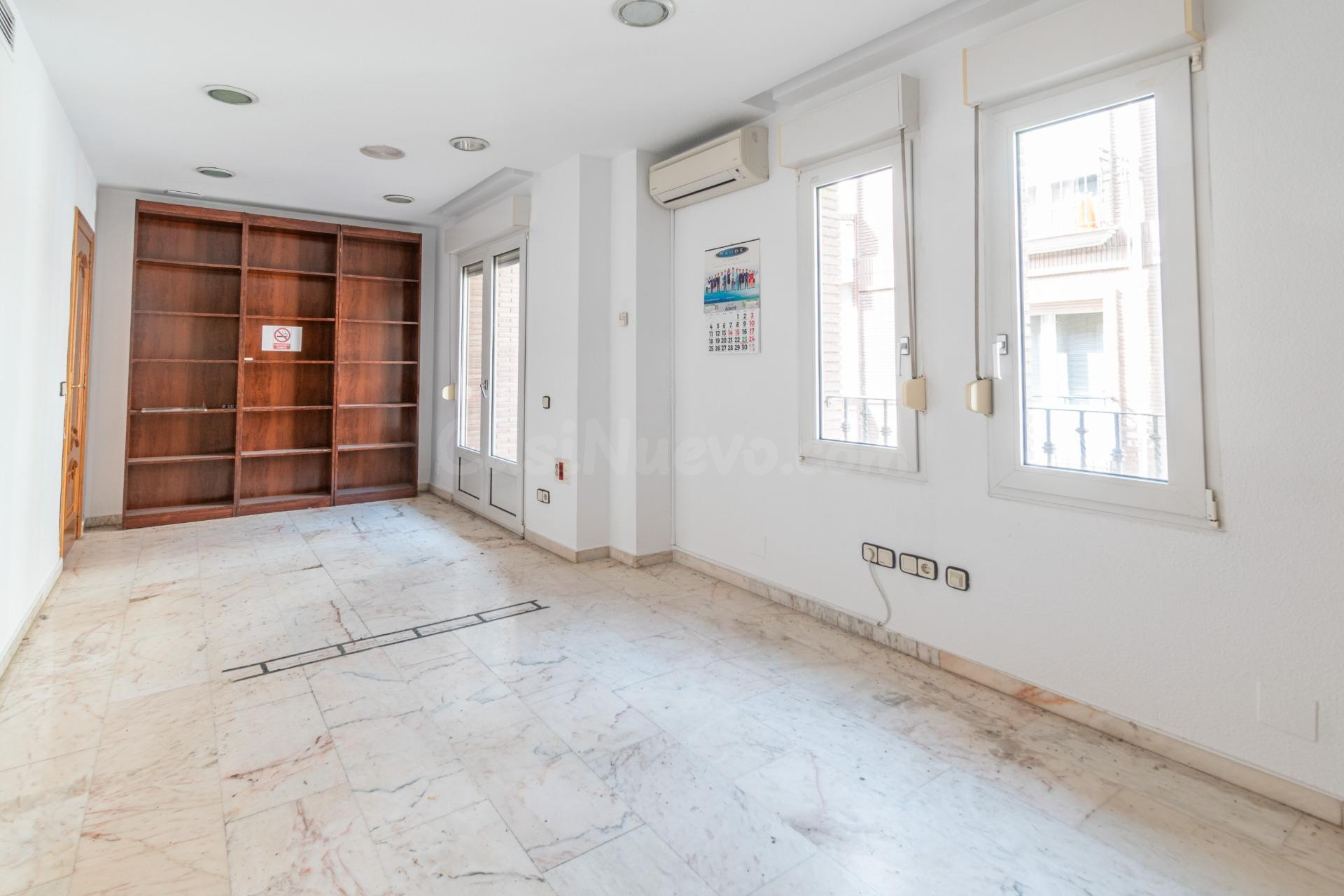 Oportunidad Única: Magnífica Vivienda en el Corazón de Armil - foto 22