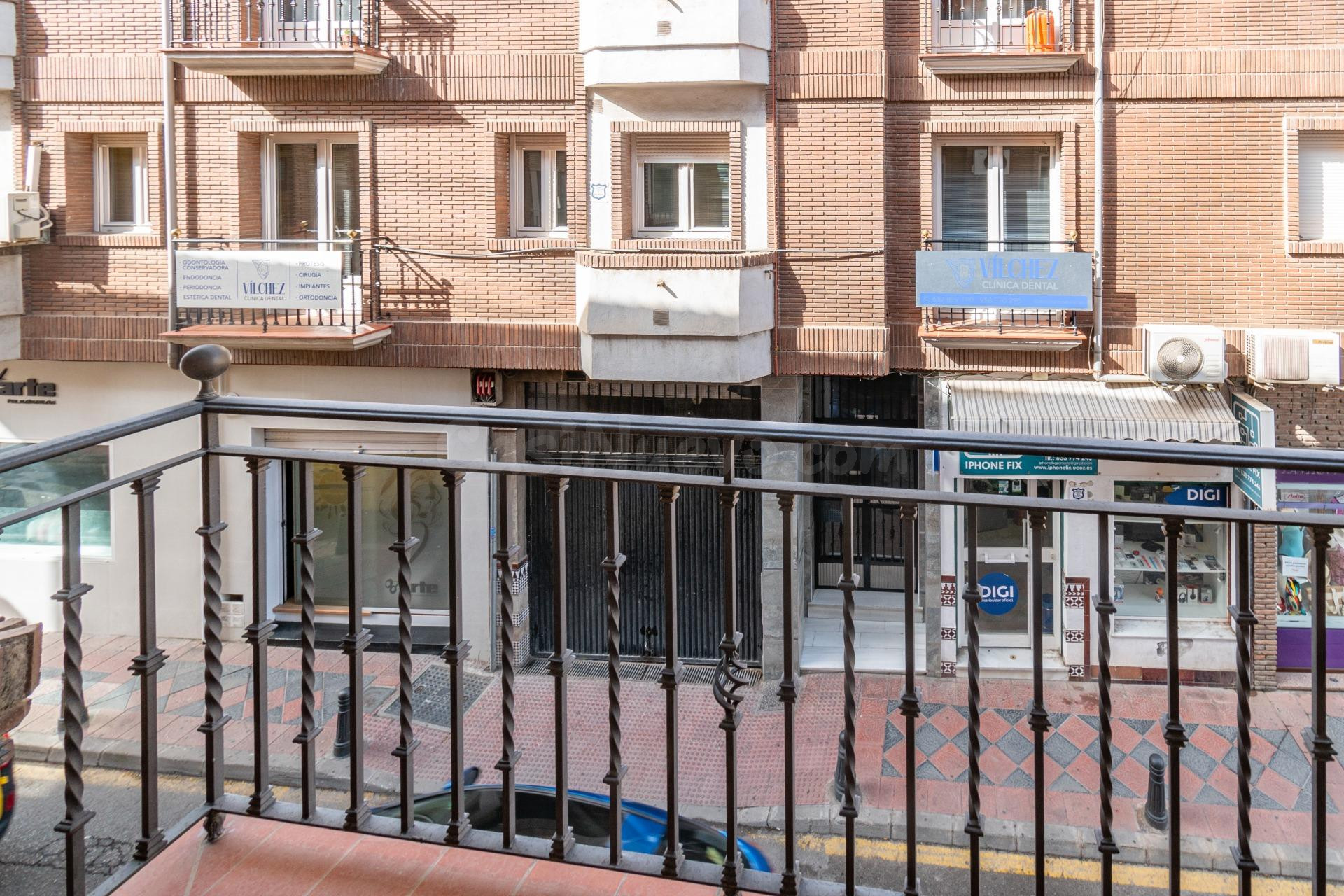 Oportunidad Única: Magnífica Vivienda en el Corazón de Armil - foto 38