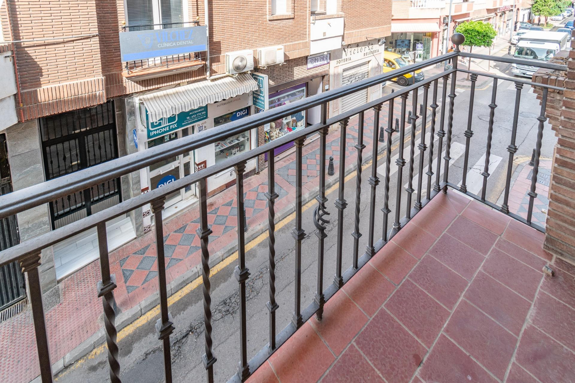 Oportunidad Única: Magnífica Vivienda en el Corazón de Armil - foto 40