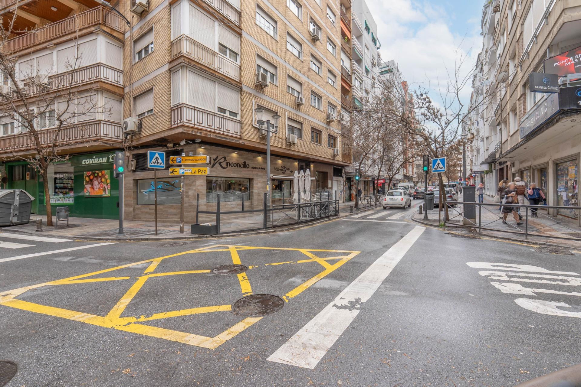 Precioso piso de 213 m2 en Pedro Antonio de Alarcón esquina  - foto 4