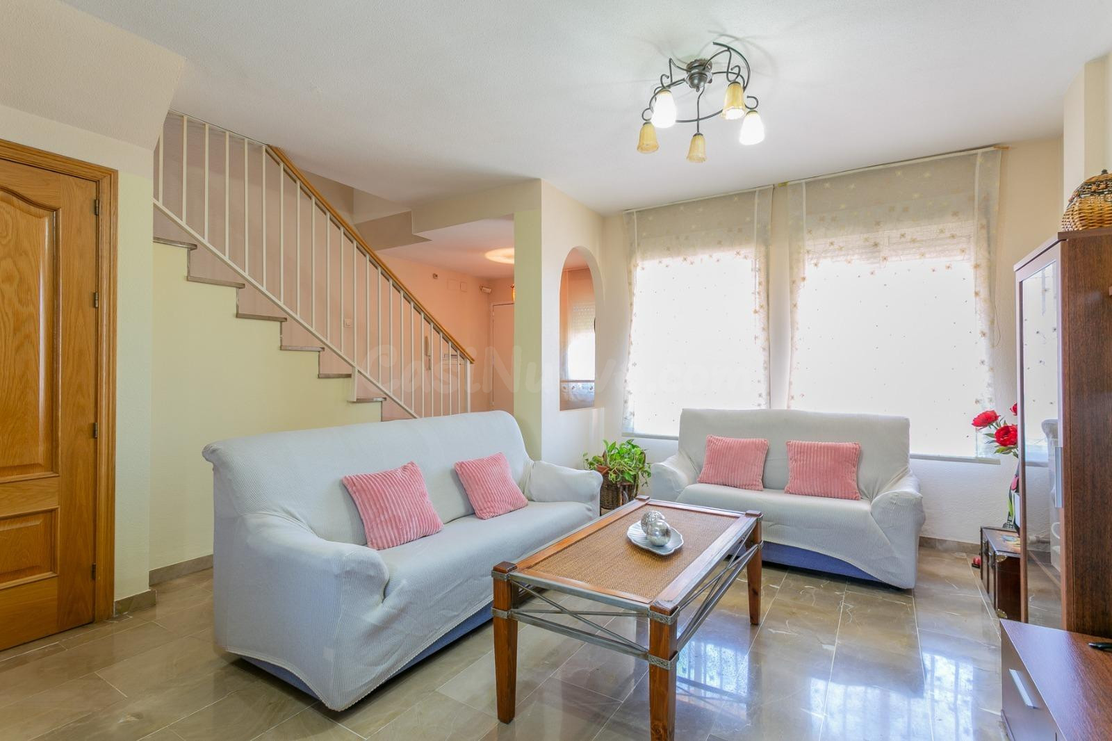 MAGNÍFICA CASA ADOSADA EN PARQUE ALMUNIA - foto 5