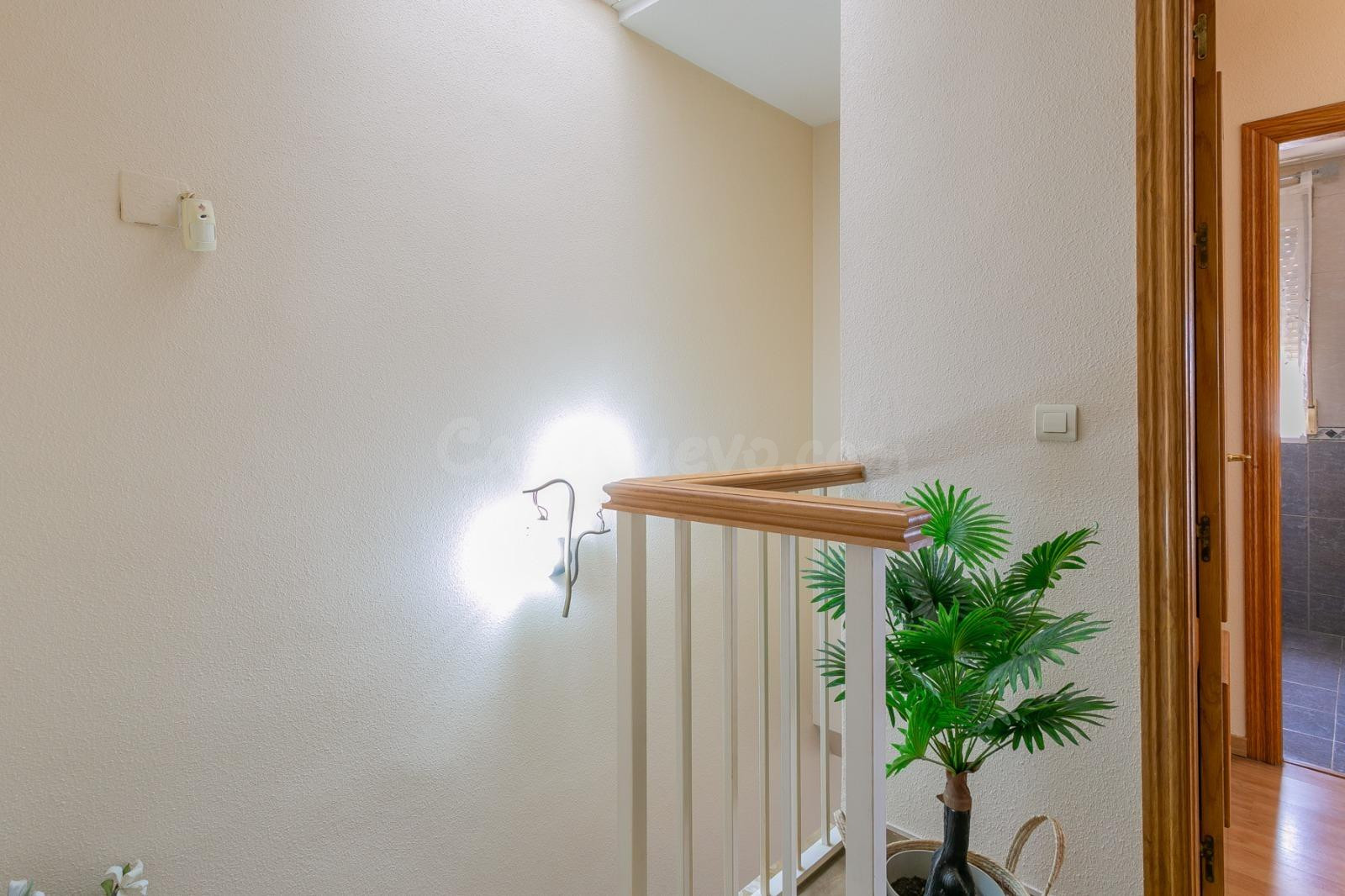 MAGNÍFICA CASA ADOSADA EN PARQUE ALMUNIA - foto 17