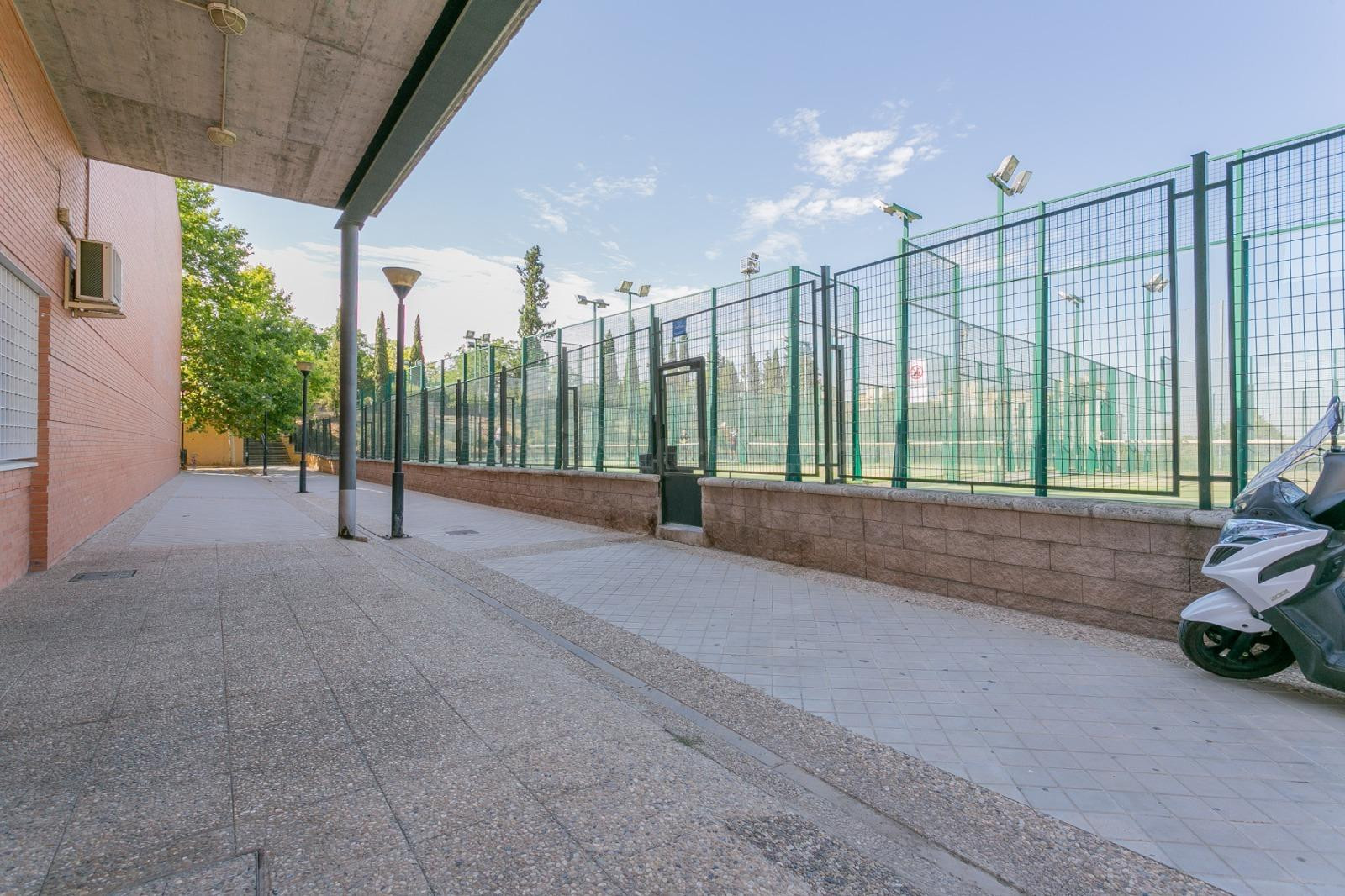 MAGNÍFICA CASA ADOSADA EN PARQUE ALMUNIA - foto 47