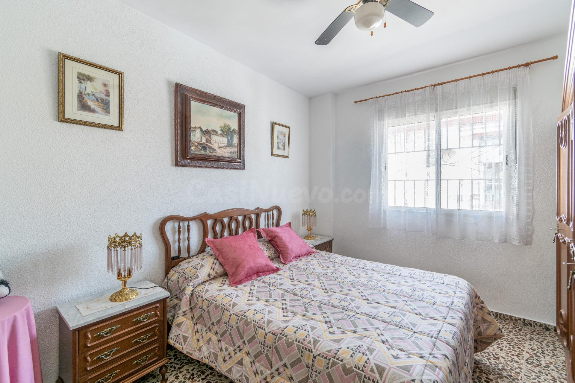 Gran Casa en Esquina en Atarfe – 4 Dormitorios, Piscina, Gar - foto 15