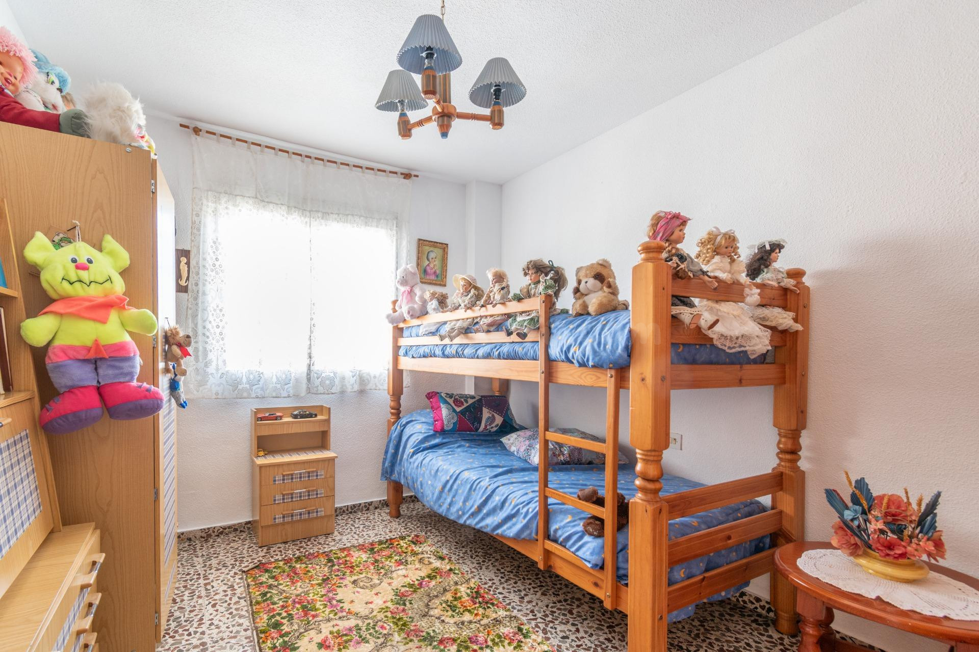 Gran Casa en Esquina en Atarfe – 4 Dormitorios, Piscina, Gar - foto 18