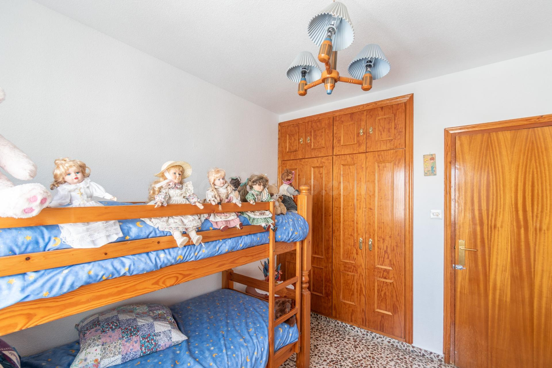 Gran Casa en Esquina en Atarfe – 4 Dormitorios, Piscina, Gar - foto 19