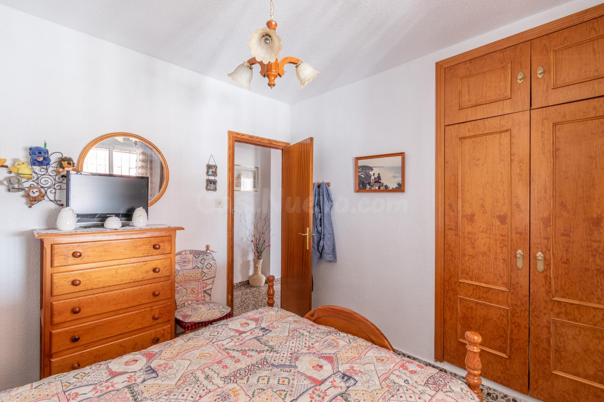 Gran Casa en Esquina en Atarfe – 4 Dormitorios, Piscina, Gar - foto 22