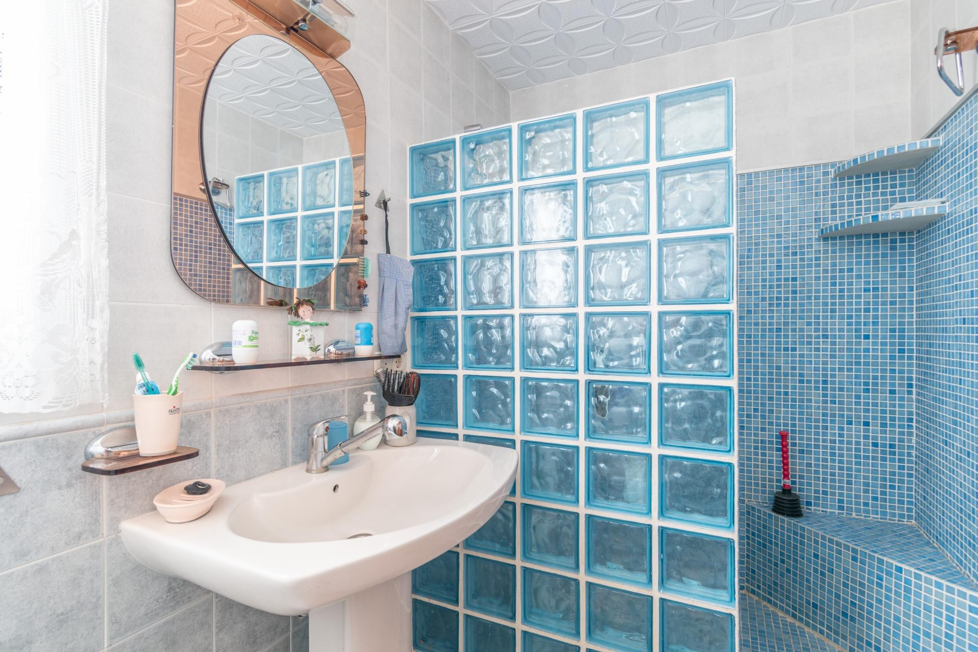 Gran Casa en Esquina en Atarfe – 4 Dormitorios, Piscina, Gar - foto 24