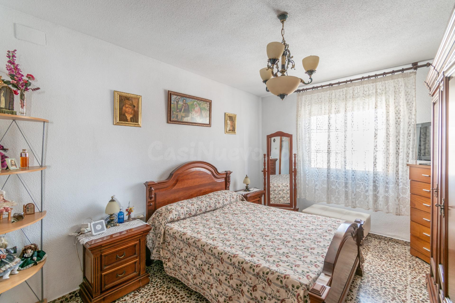 Gran Casa en Esquina en Atarfe – 4 Dormitorios, Piscina, Gar - foto 25