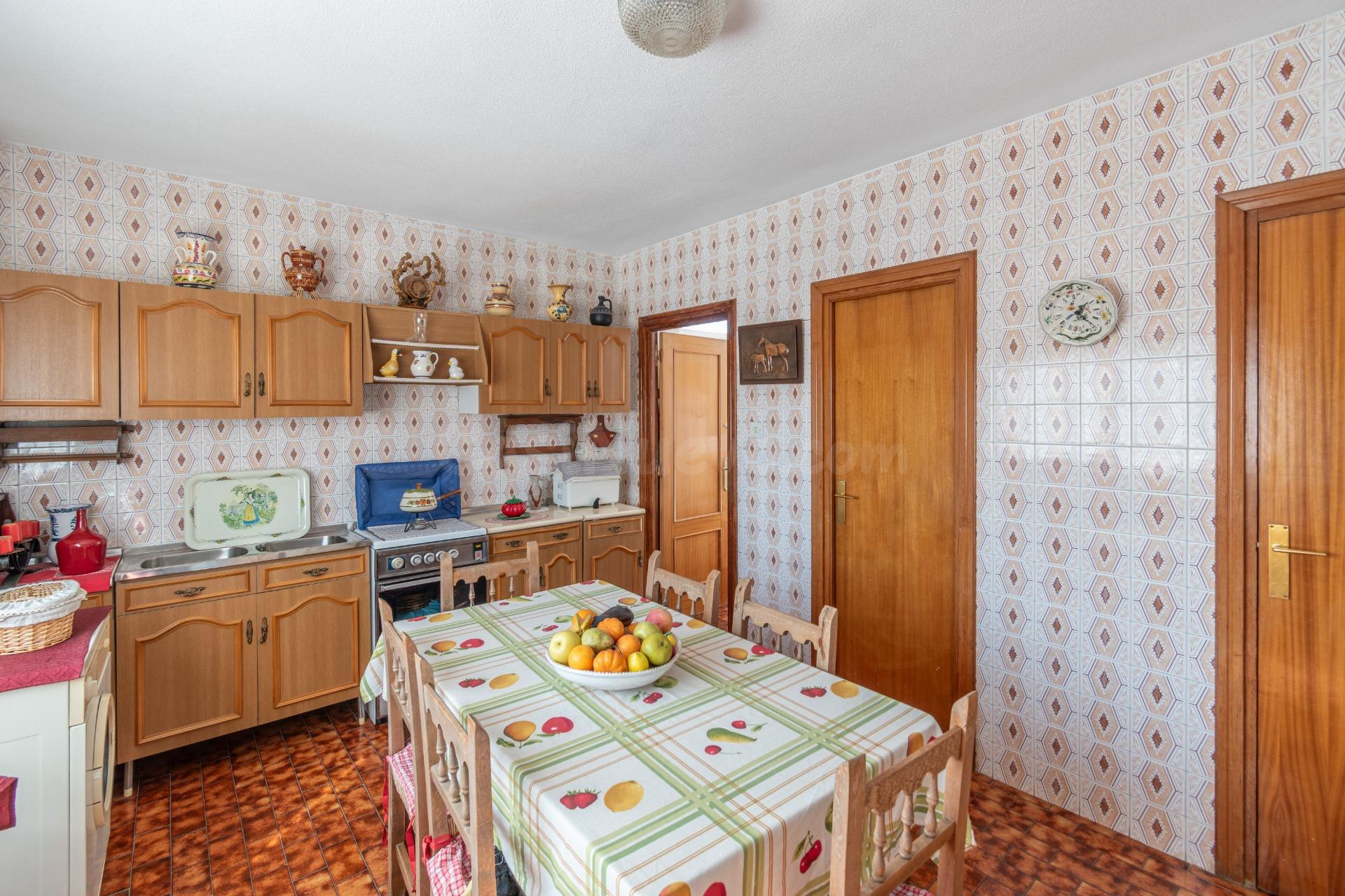 Gran Casa en Esquina en Atarfe – 4 Dormitorios, Piscina, Gar - foto 33