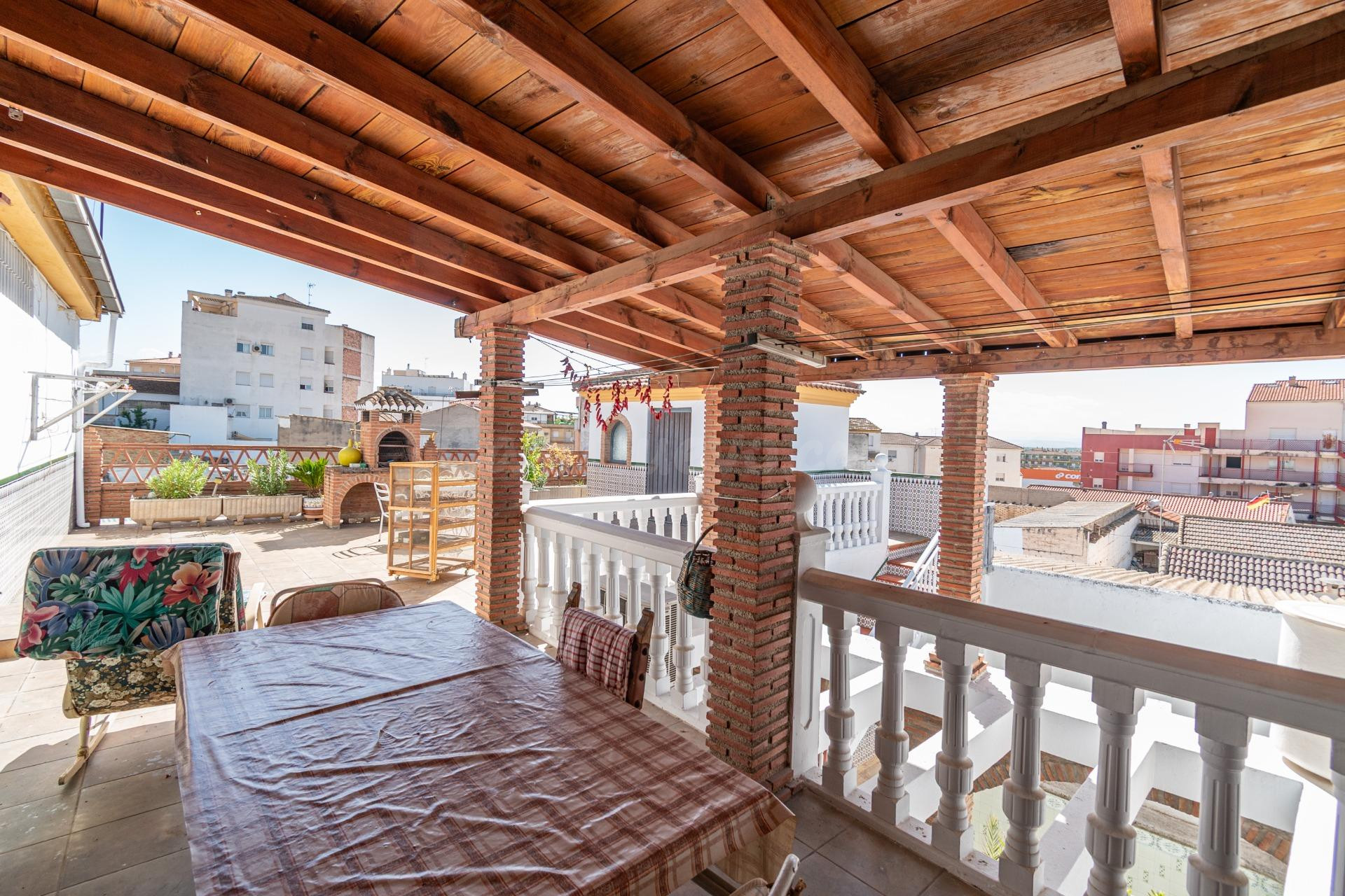 Gran Casa en Esquina en Atarfe – 4 Dormitorios, Piscina, Gar - foto 46