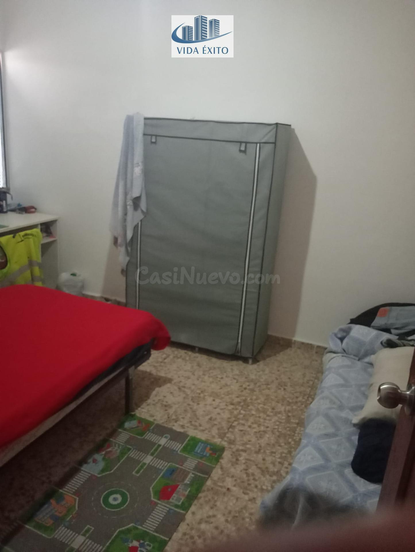 PISO EN LA CIRCUNVALACIÓN - foto 3