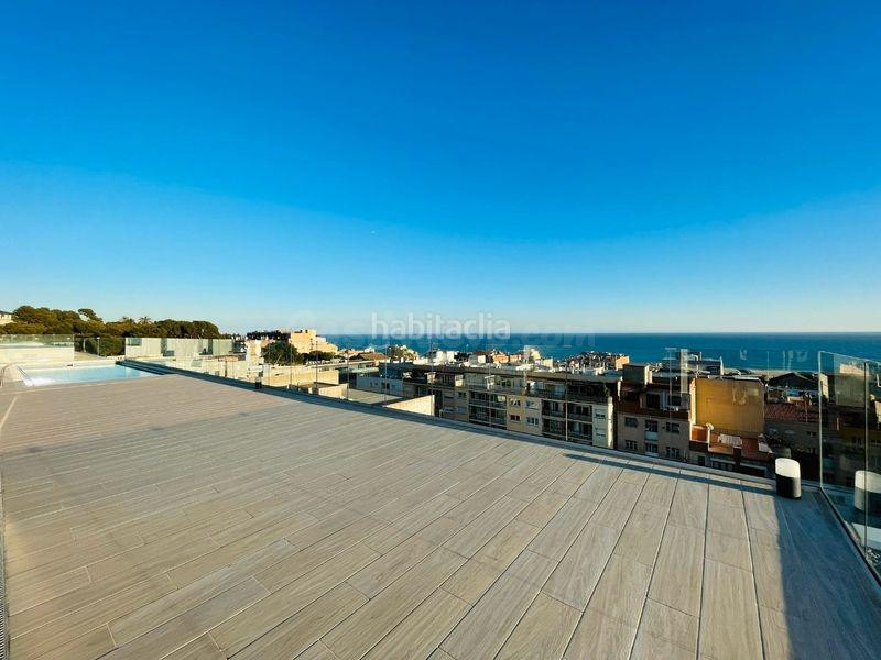 Piso esquinero con terraza, vistas al mar, aerotermia, domót - foto 2