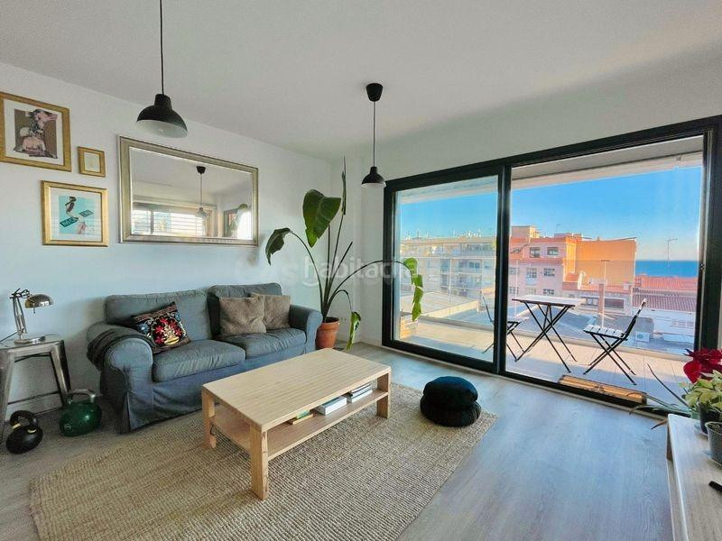 Piso esquinero con terraza, vistas al mar, aerotermia, domót - foto 5