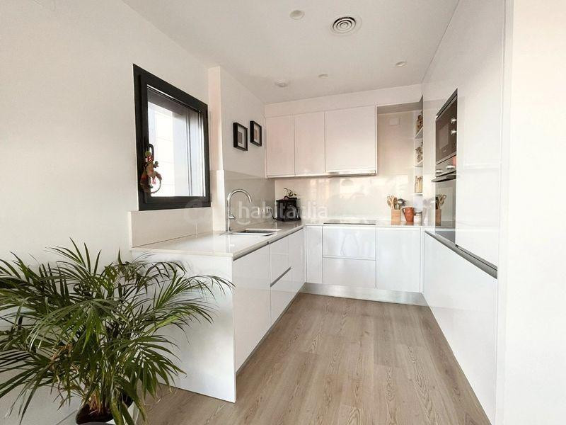 Piso esquinero con terraza, vistas al mar, aerotermia, domót - foto 11