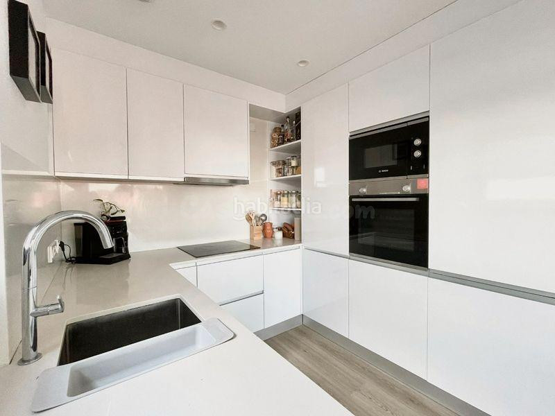 Piso esquinero con terraza, vistas al mar, aerotermia, domót - foto 12