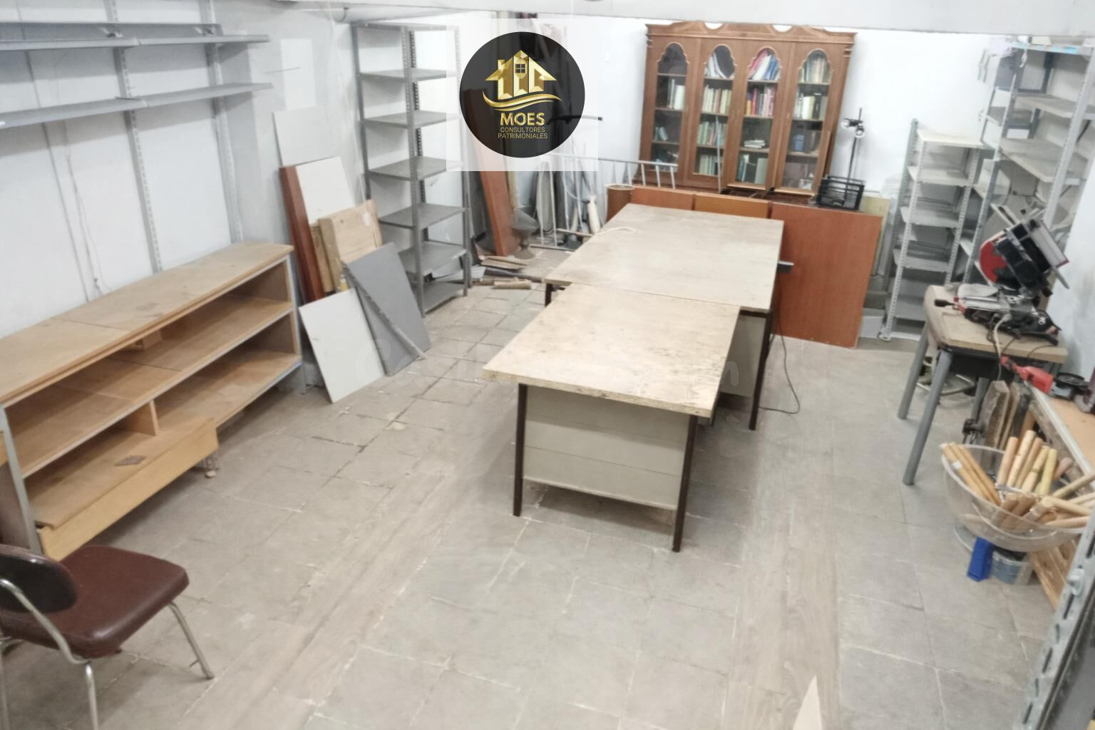 LOCAL EN POLÍGONO DEL VALLE