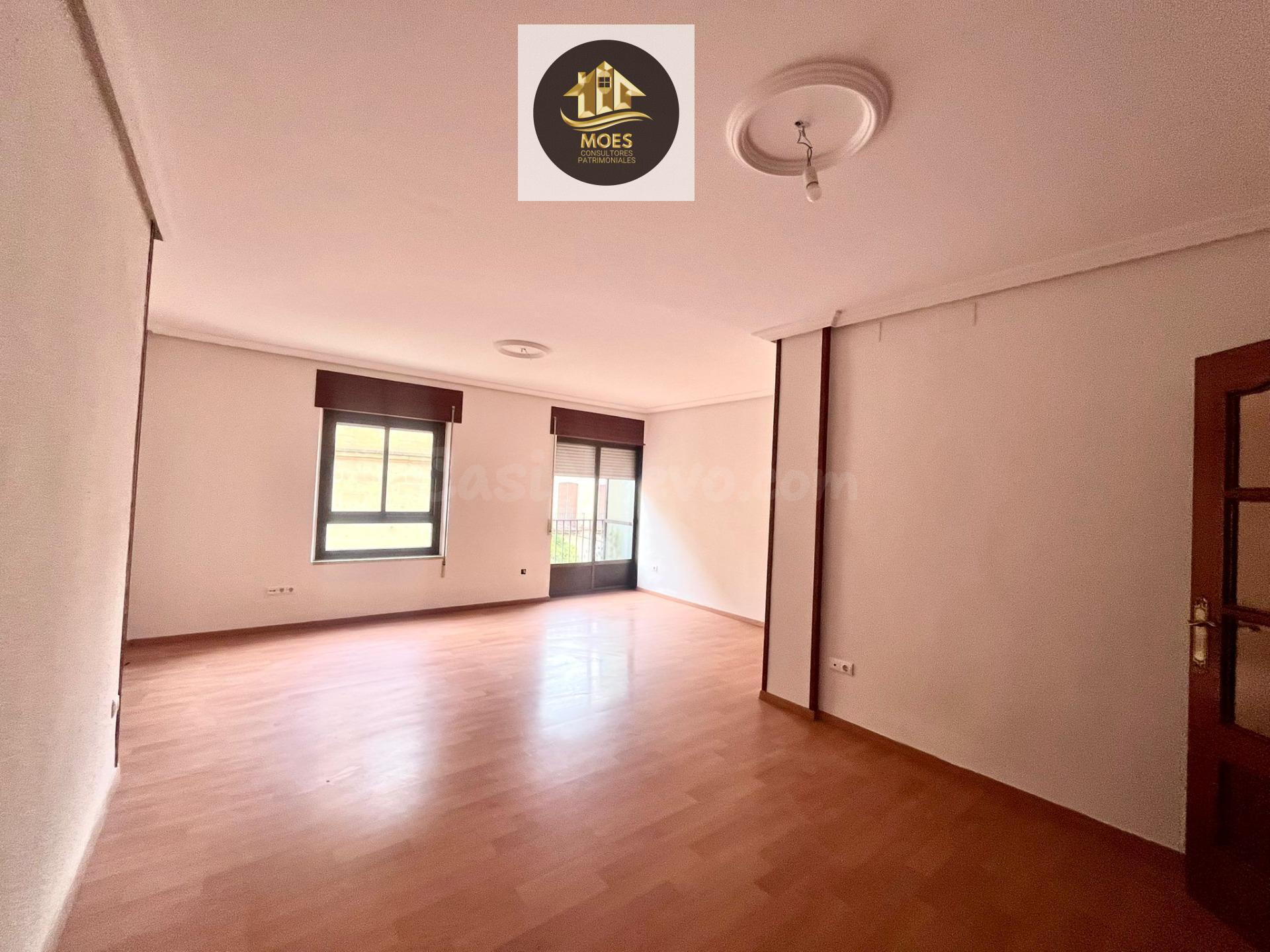 PISO  EN ÚBEDA - foto 2