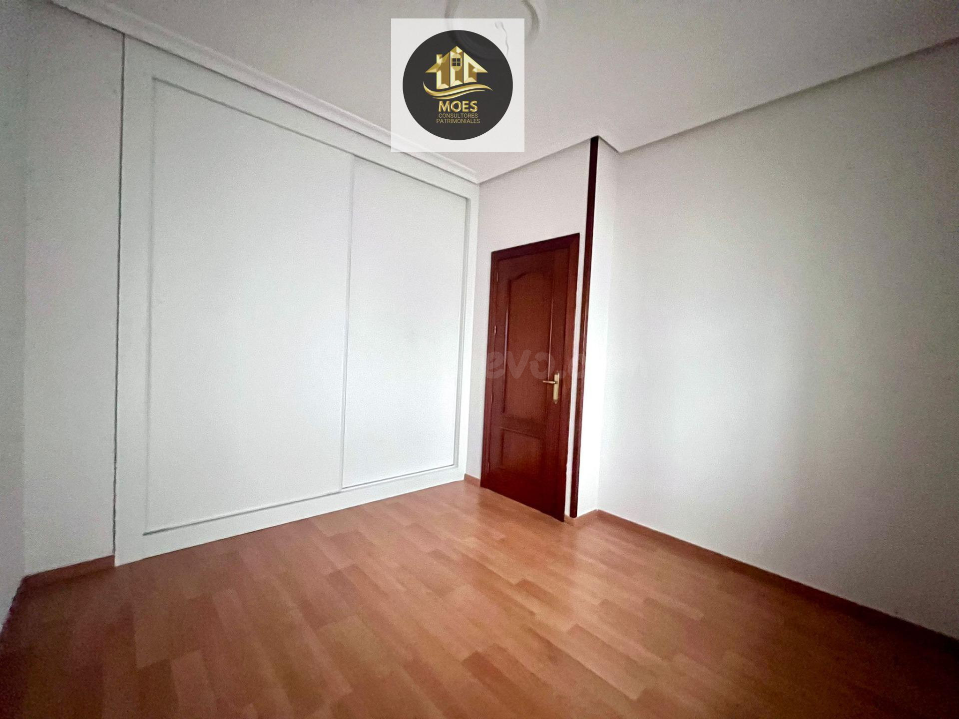 PISO  EN ÚBEDA - foto 5