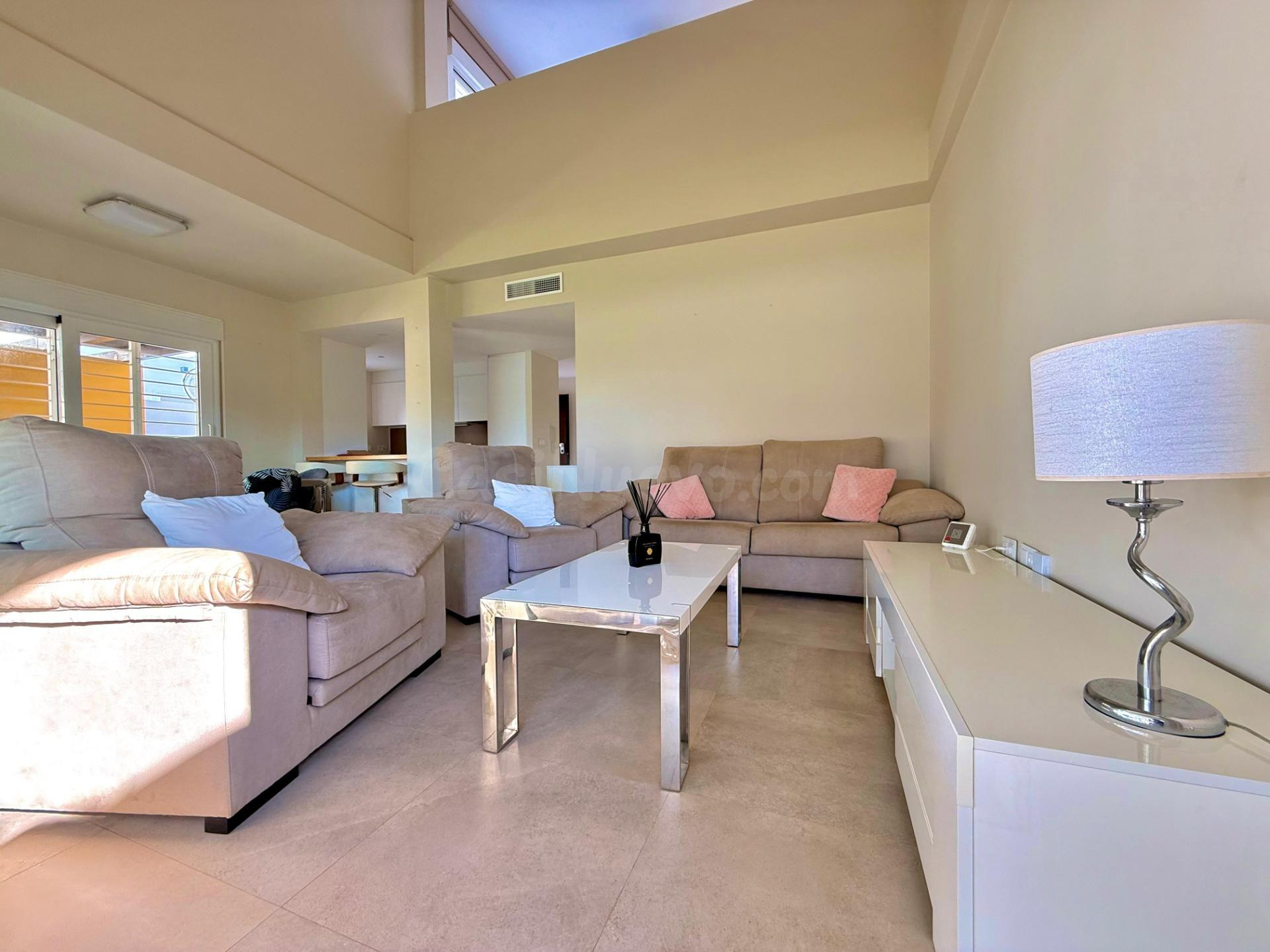 Villa con piscina en Mar de Cristal – diseño y tranquilidad  - foto 3