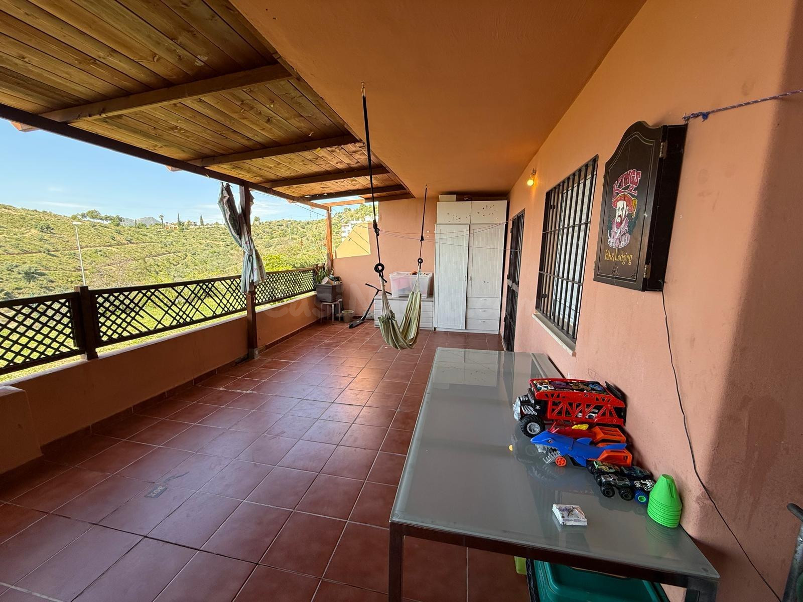 PISO EN PARQUE VICTORIA CON AMPLIA TERRAZA Y VISTAS AL MAR - foto 3