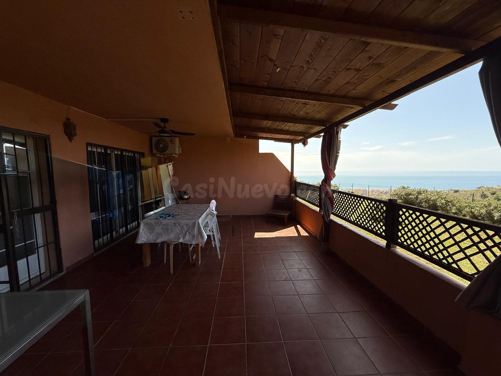 PISO EN PARQUE VICTORIA CON AMPLIA TERRAZA Y VISTAS AL MAR - foto 4