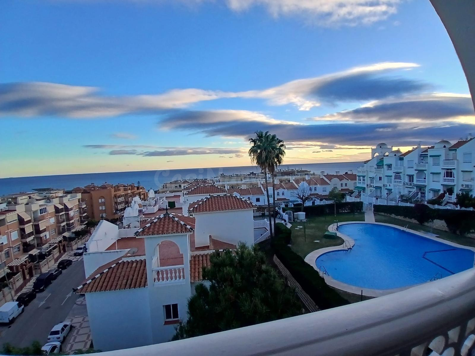 FANTASTICO PISO CON VISTAS AL MAR EN LA CALA DEL MORAL