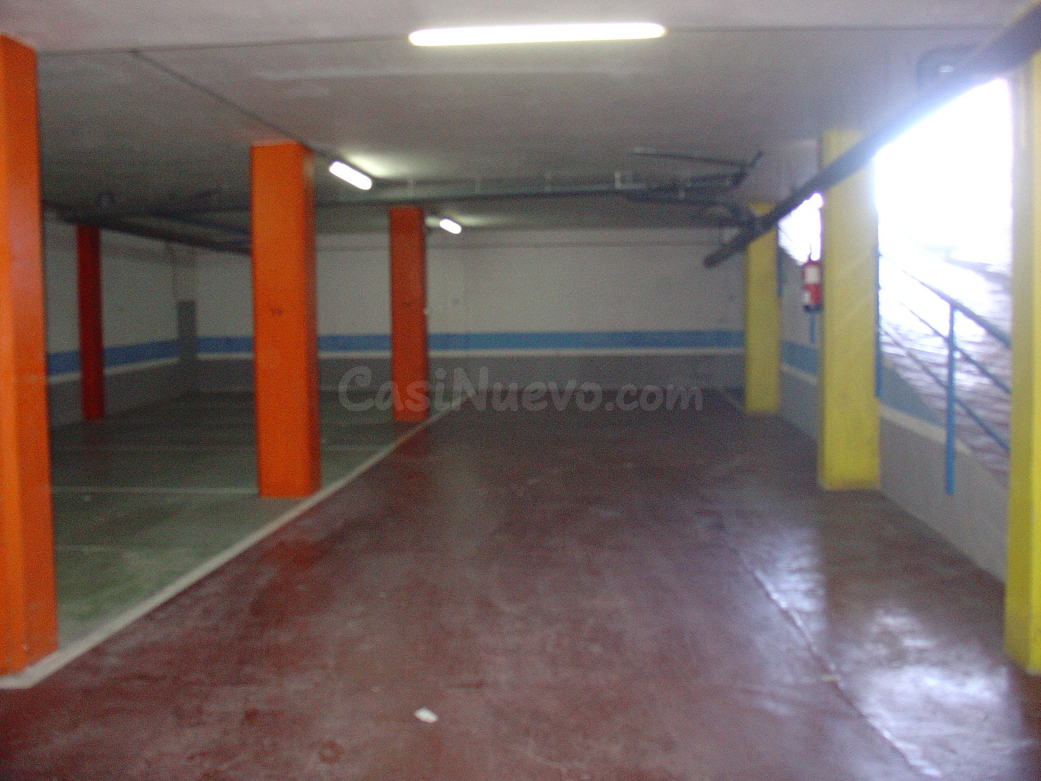 Espacio para moto en garaje de la Calle Eduard Corbella 168 Cardedeu - foto 2