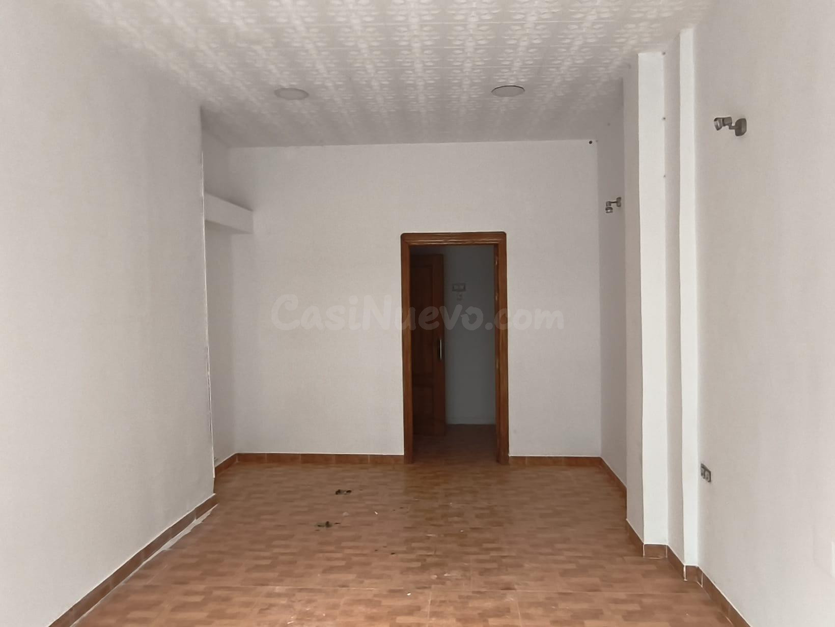 Se alquila local comercial en el Zaidín - foto 2