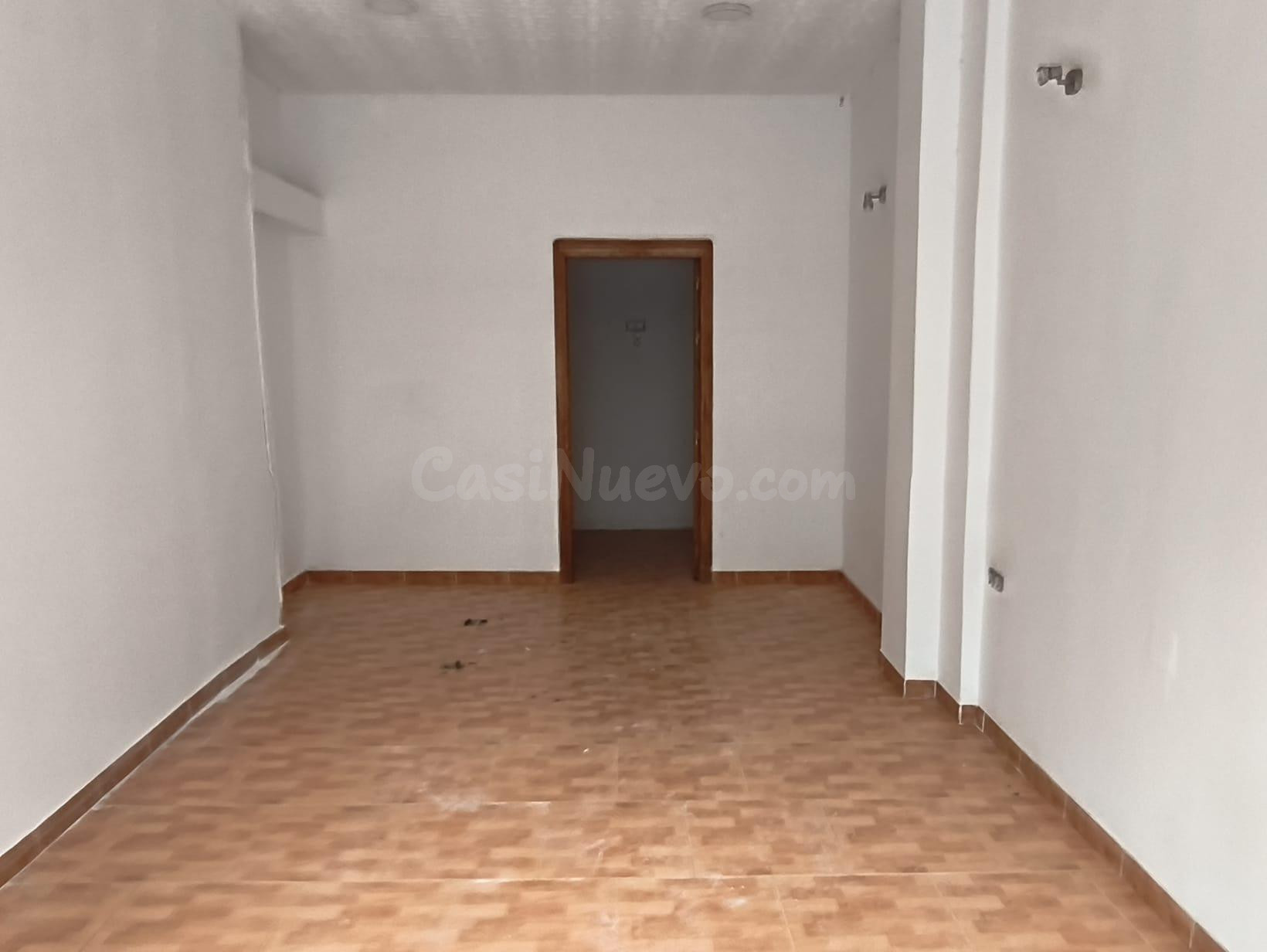 Se alquila local comercial en el Zaidín - foto 3