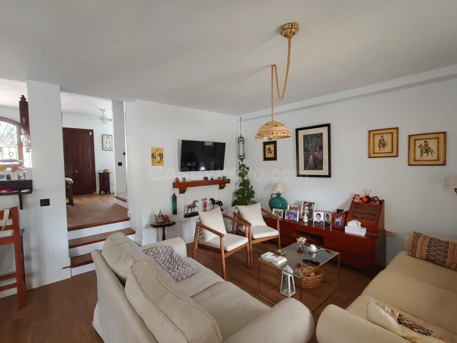 CHALET PAREADO CON VISTAS PANORÁMICAS A LA BAHÍA Y SOLÁRIUM  - foto 2