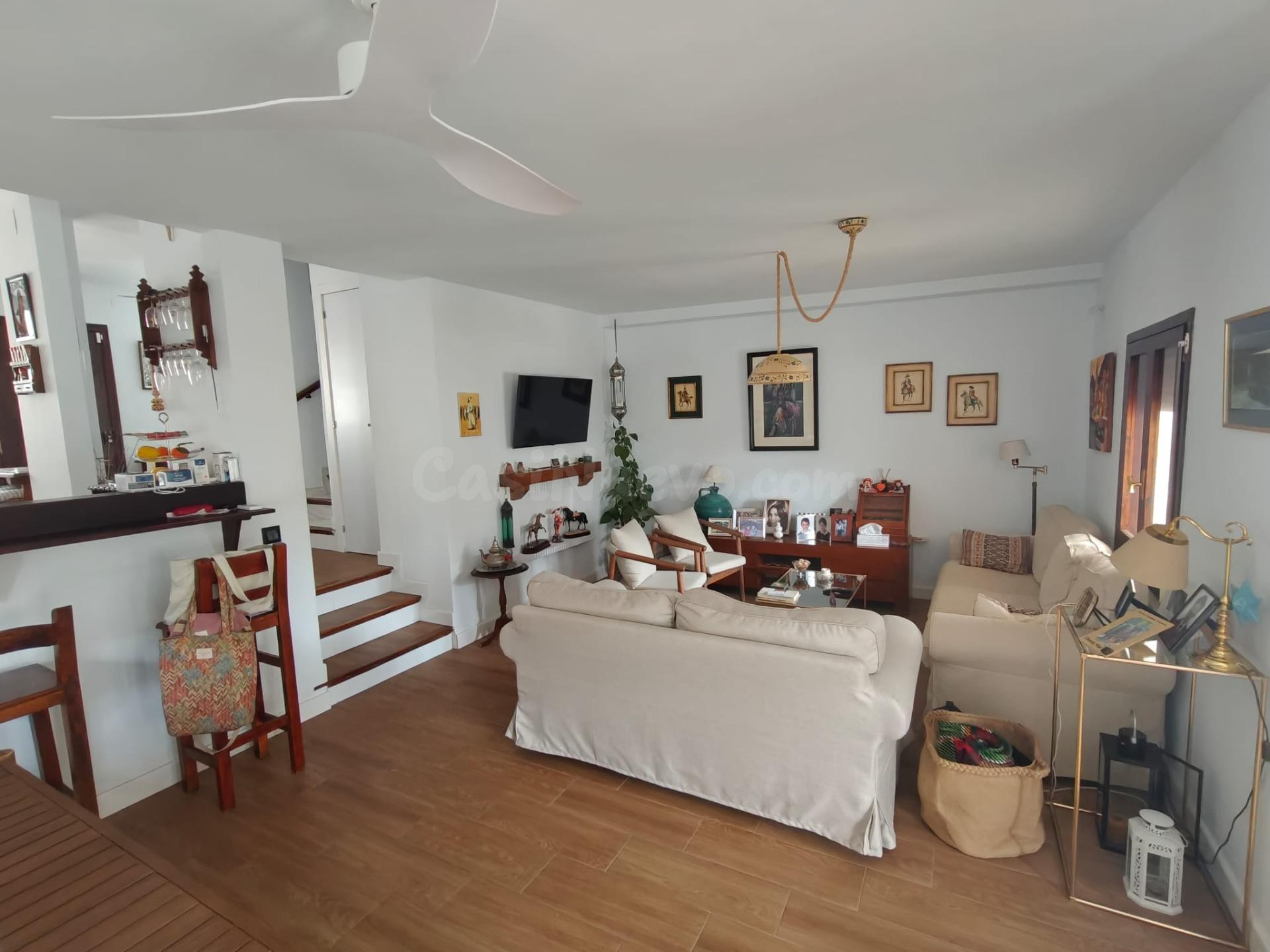 CHALET PAREADO CON VISTAS PANORÁMICAS A LA BAHÍA Y SOLÁRIUM  - foto 4