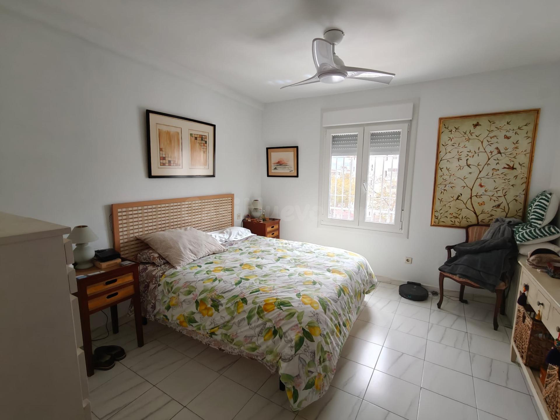 CHALET PAREADO CON VISTAS PANORÁMICAS A LA BAHÍA Y SOLÁRIUM  - foto 11