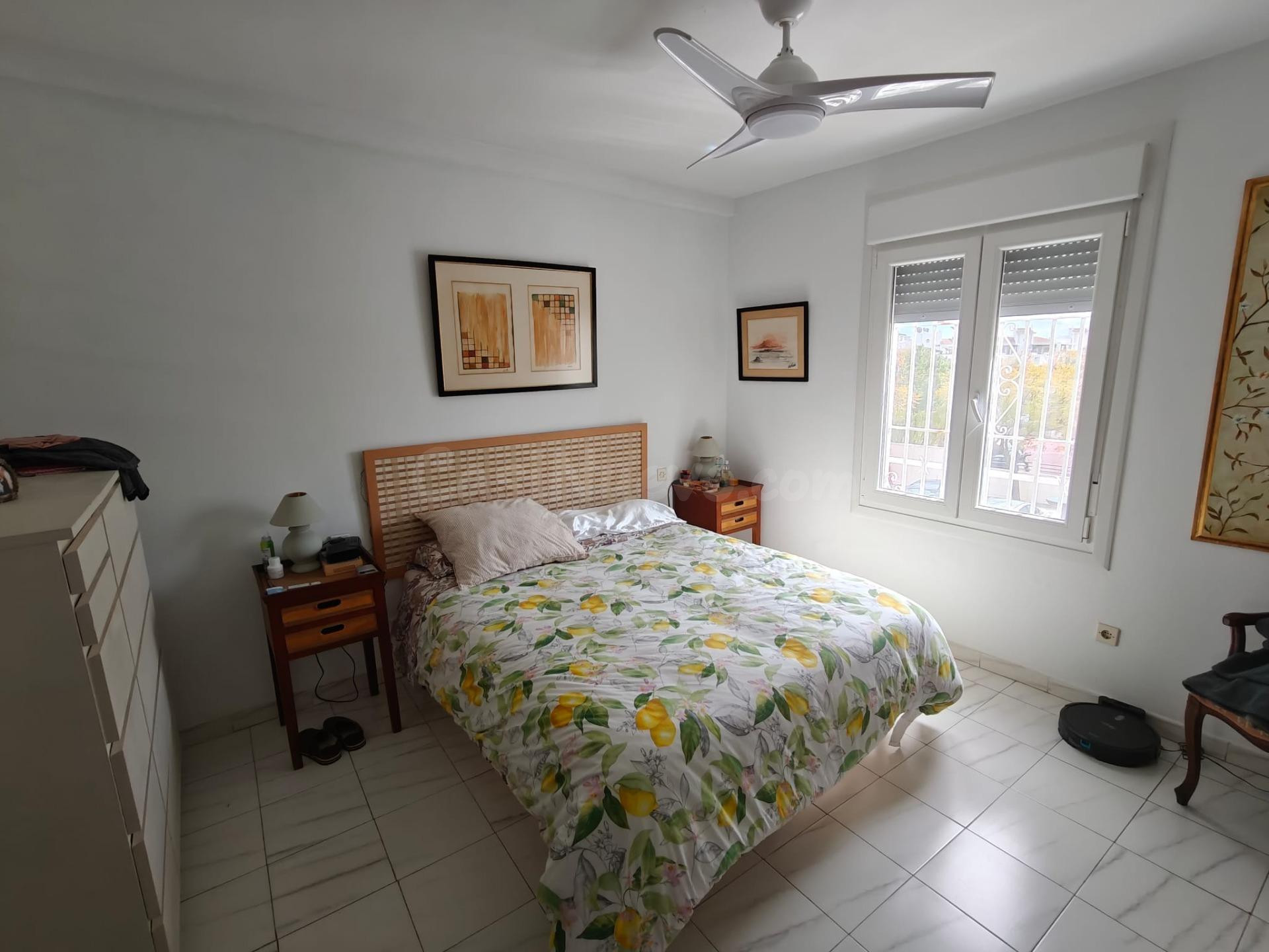 CHALET PAREADO CON VISTAS PANORÁMICAS A LA BAHÍA Y SOLÁRIUM  - foto 12