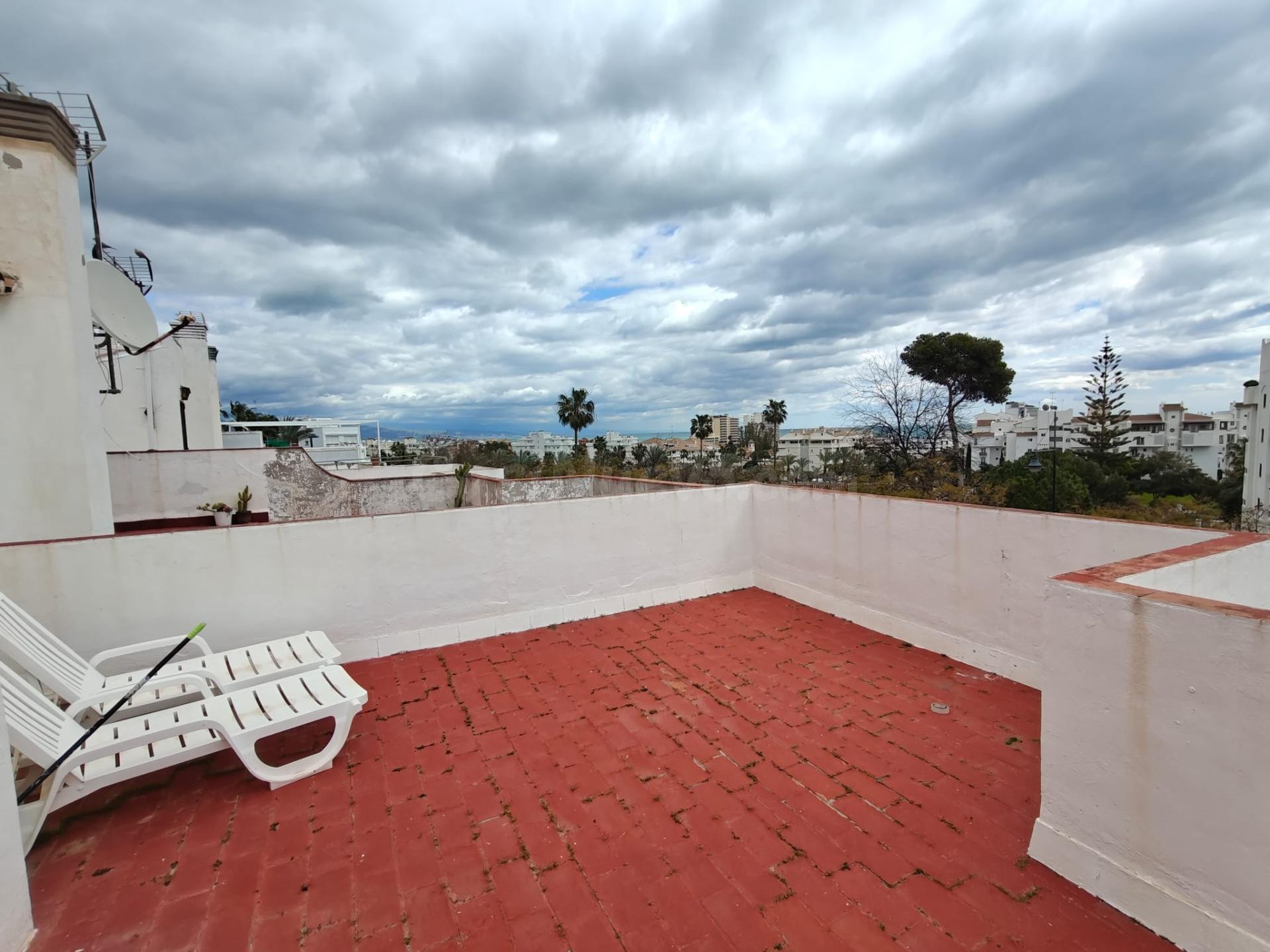 CHALET PAREADO CON VISTAS PANORÁMICAS A LA BAHÍA Y SOLÁRIUM  - foto 23