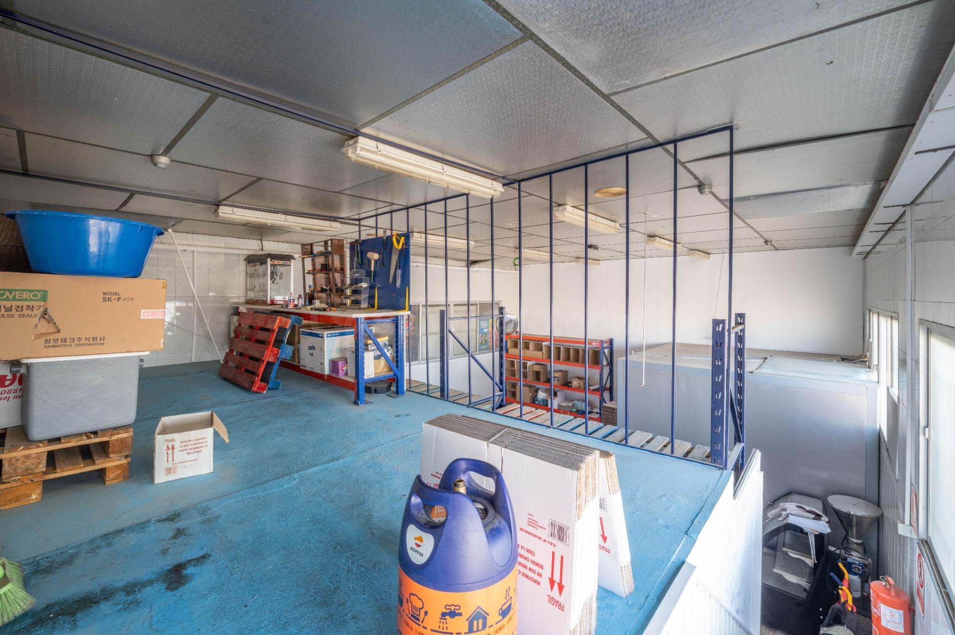 Estupenda Nave en Mercagranada - foto 18