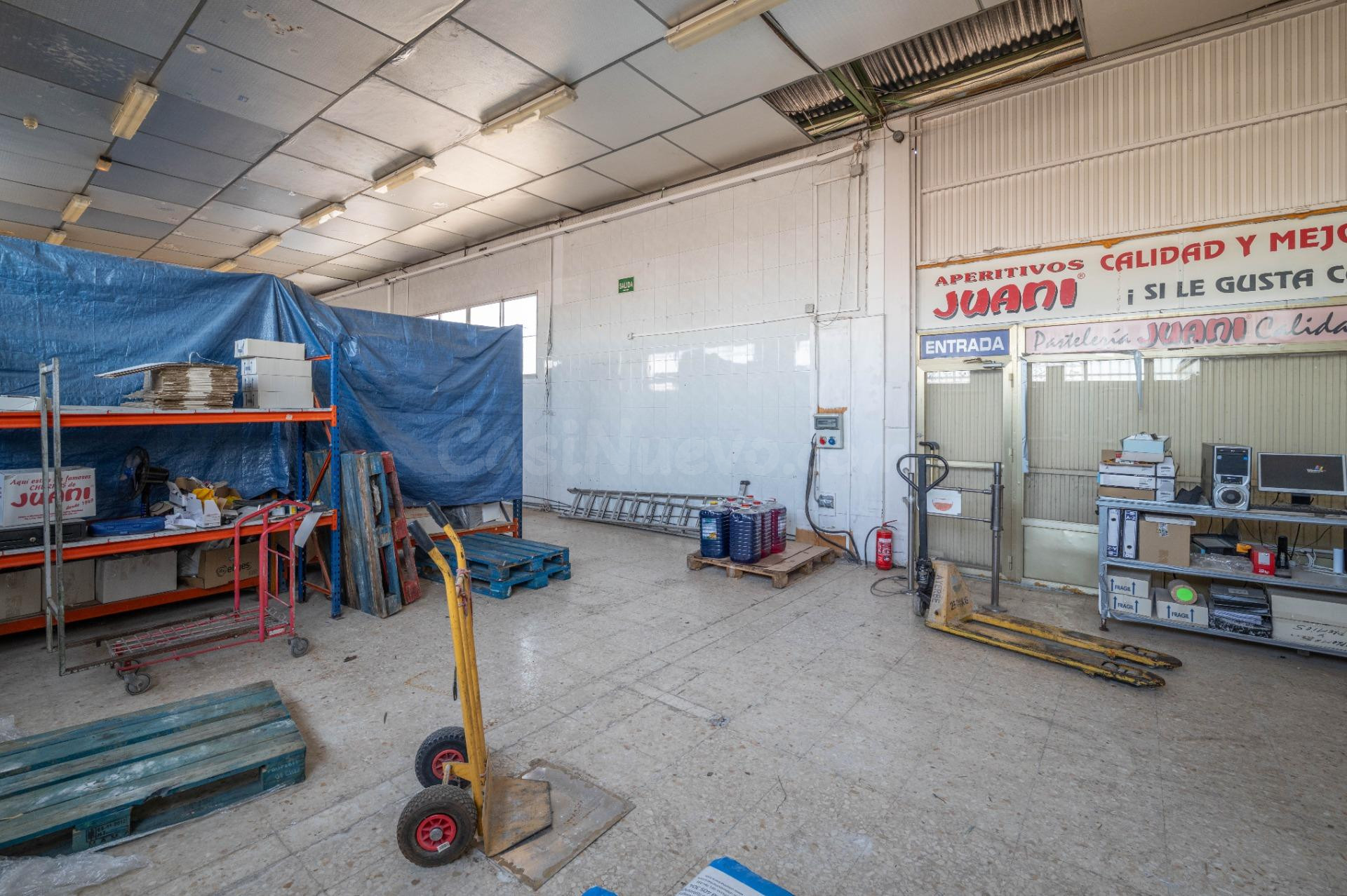 Estupenda Nave en Mercagranada - foto 36