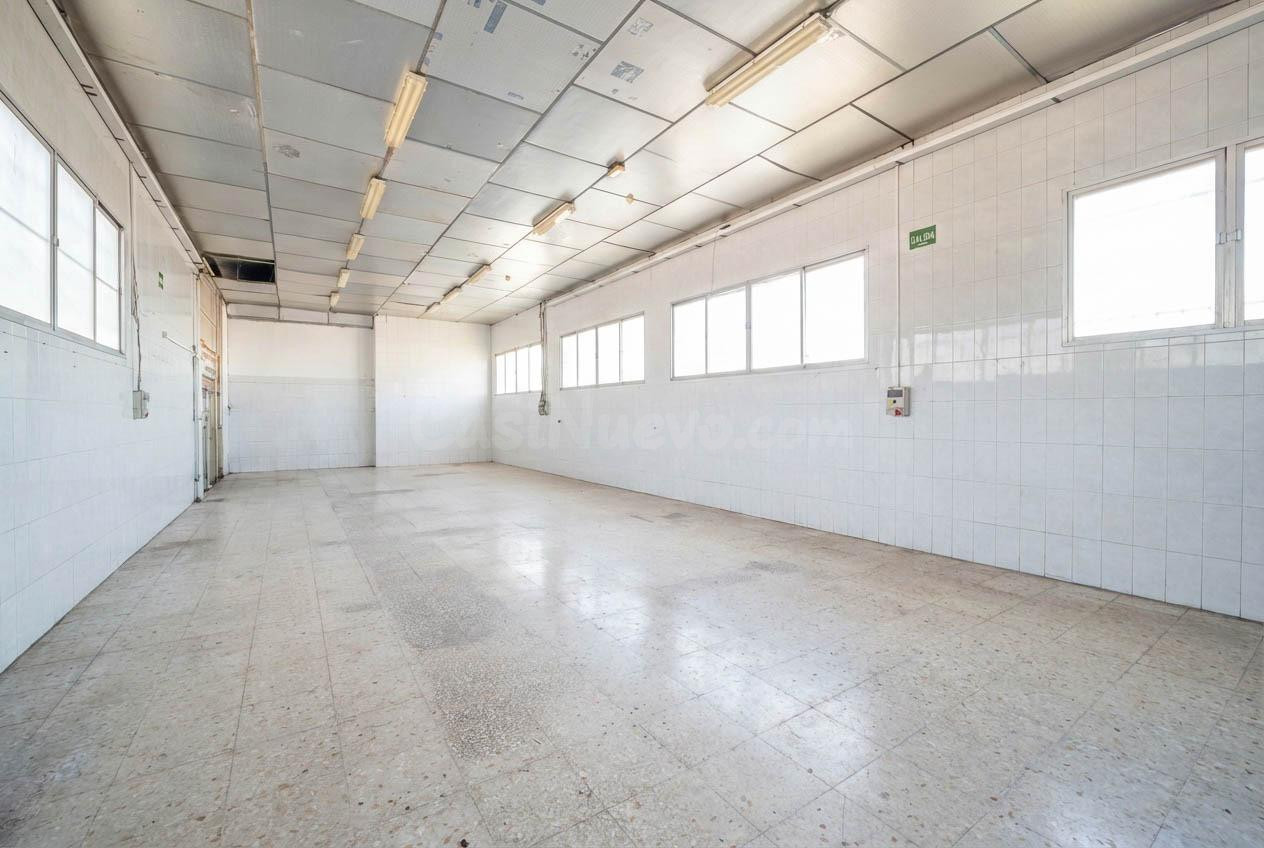 Estupenda Nave en Mercagranada - foto 41