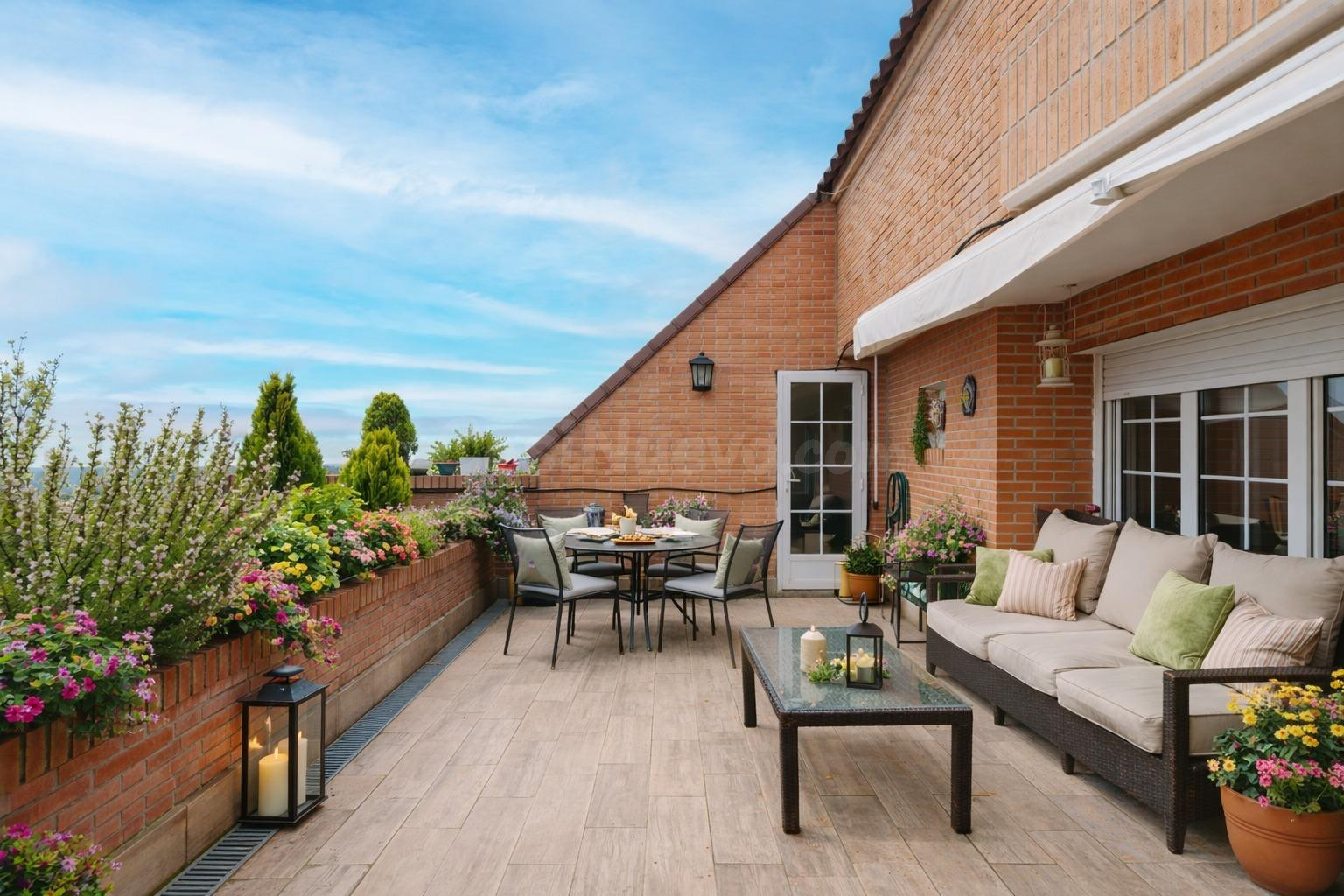 Se vende amplio y luminoso ático dúplex con magnífica terraz - foto 10