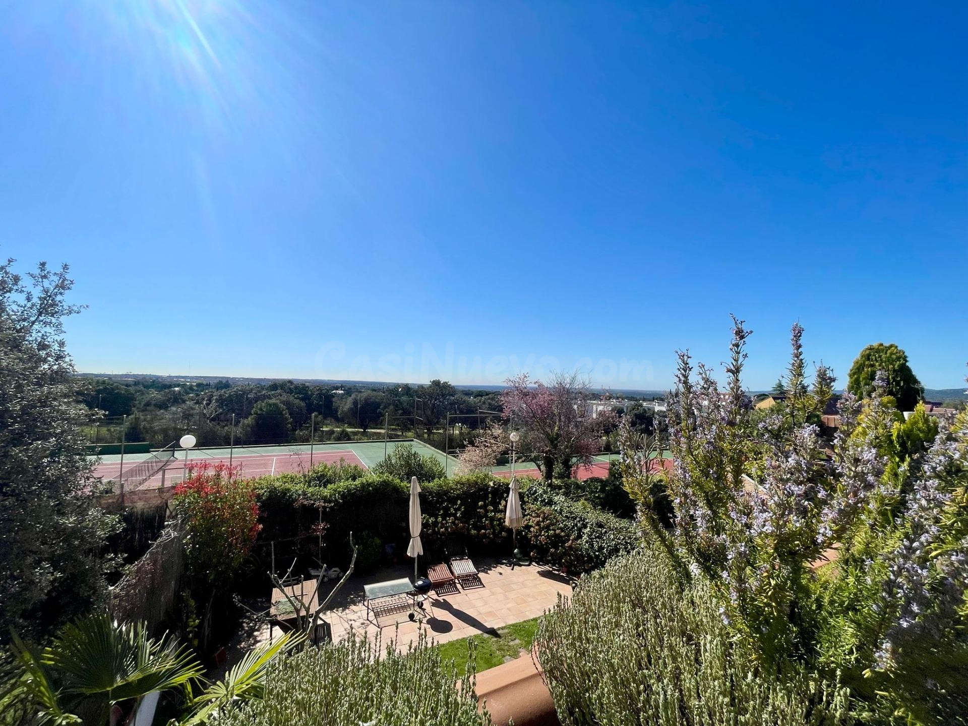 Se vende amplio y luminoso ático dúplex con magnífica terraz - foto 11