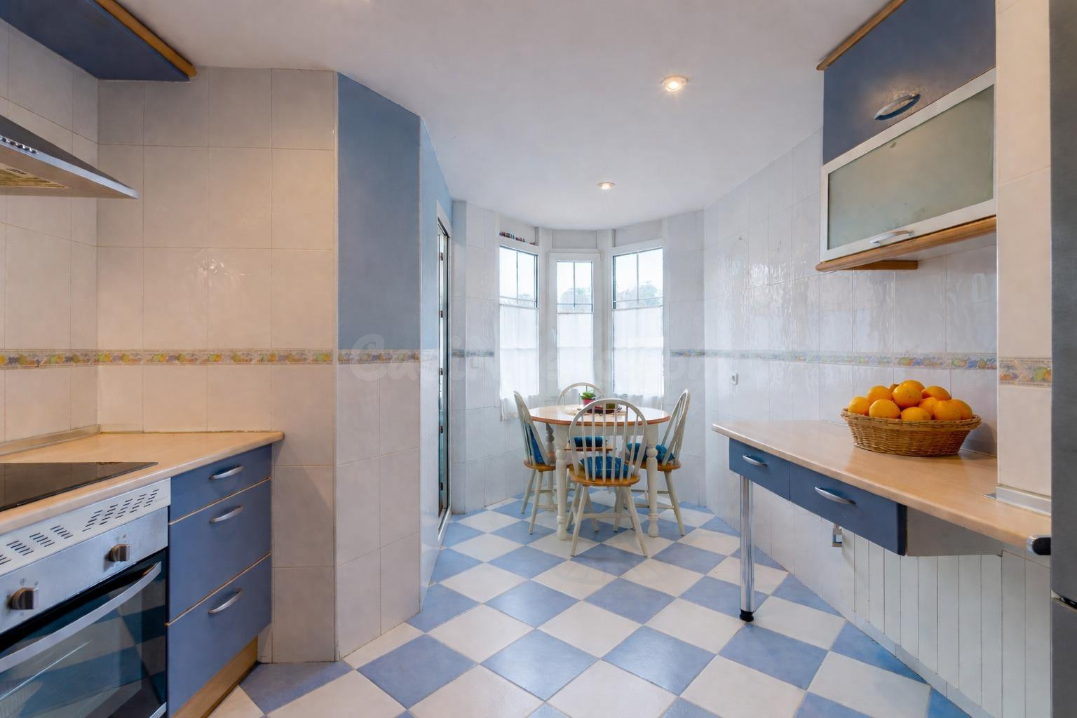 Se vende amplio y luminoso ático dúplex con magnífica terraz - foto 15