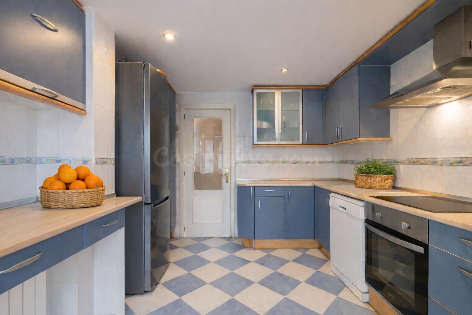 Se vende amplio y luminoso ático dúplex con magnífica terraz - foto 17