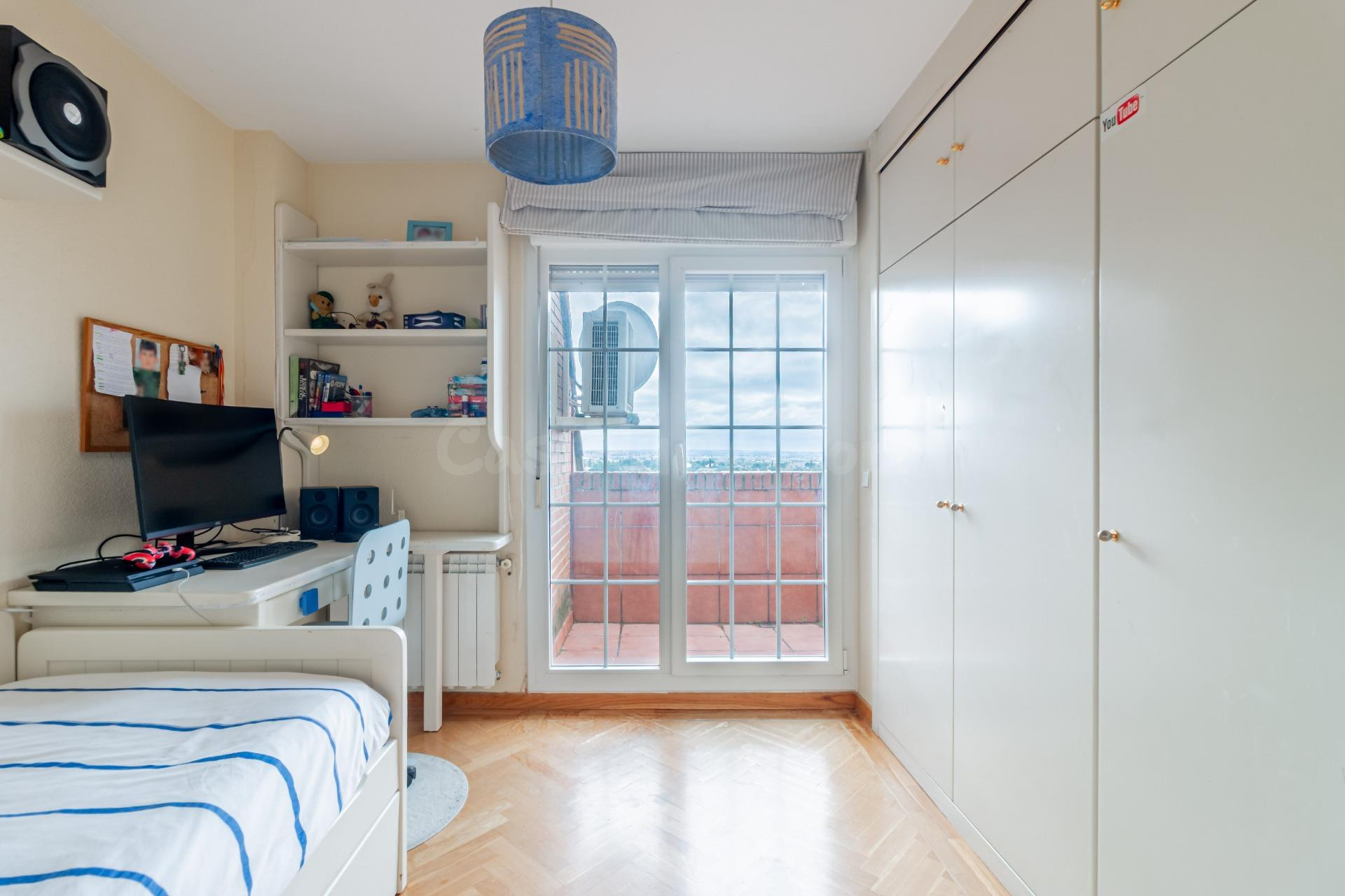 Se vende amplio y luminoso ático dúplex con magnífica terraz - foto 32