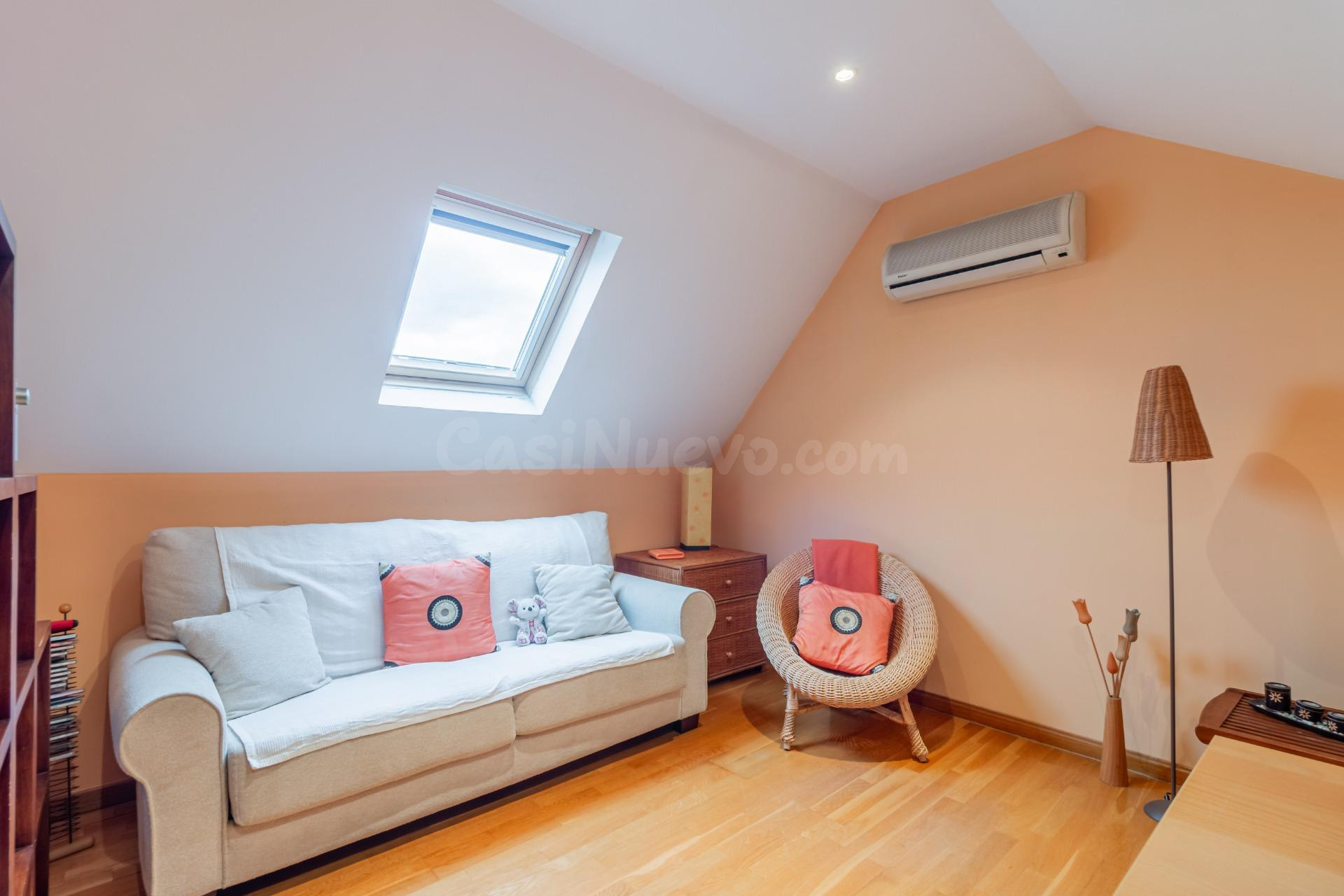 Se vende amplio y luminoso ático dúplex con magnífica terraz - foto 41