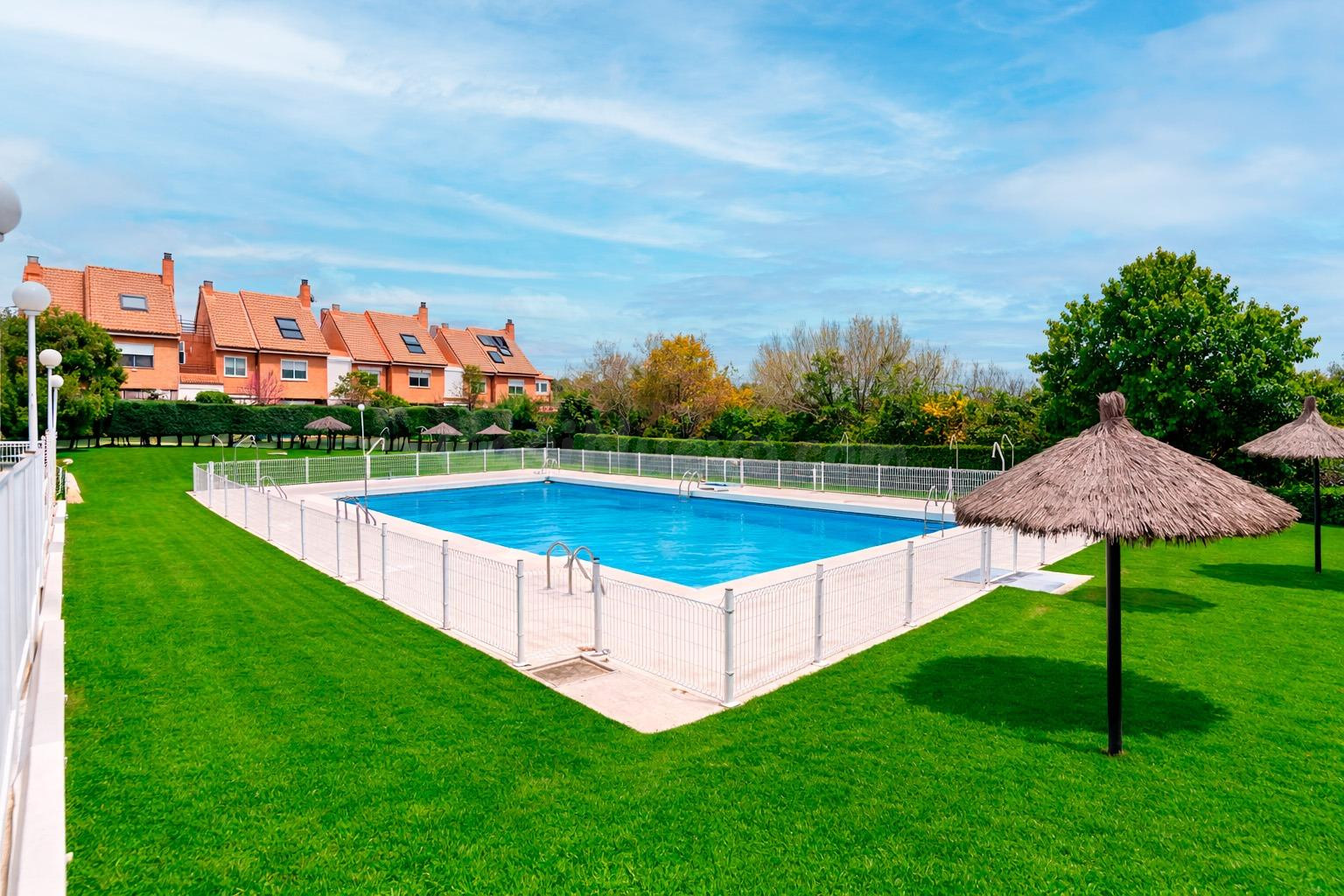 Se vende amplio y luminoso ático dúplex con magnífica terraz - foto 47